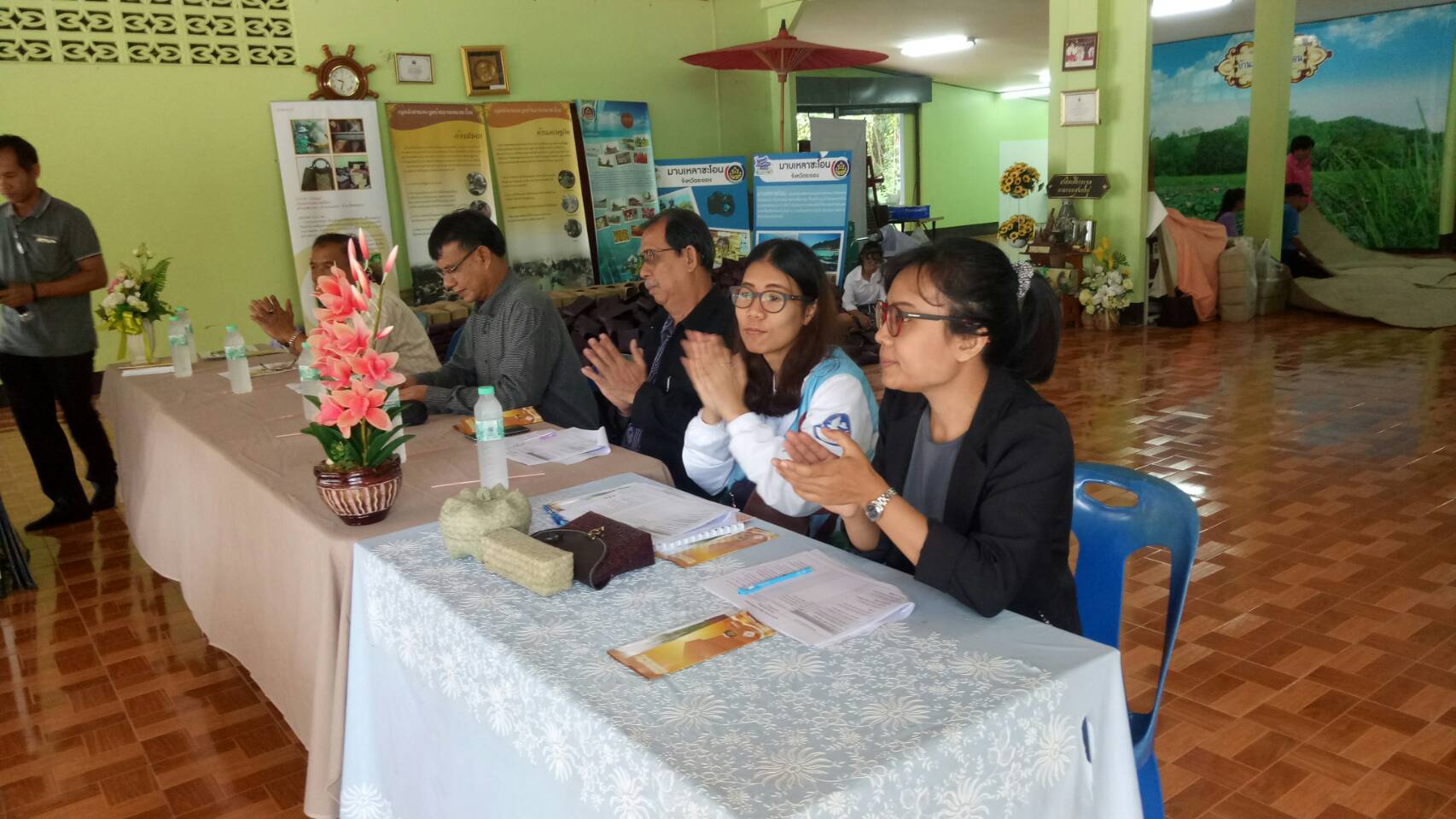 22 พฤษภาคม 2561 ดำเนินการประเมินการพัฒนาการท่องเที่ยวโดยชุมชน ณ กลุ่ม OTOP กระจูด บ้านมาบเหมาชะโอน