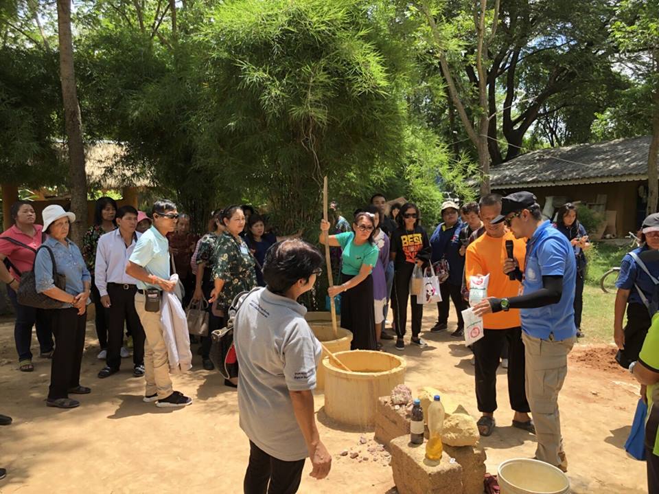 19-21 มิถุนายน 2561 ศึกษาดูงานในพื้นที่จังหวัดเพชรบุรี ตามโครงการชุมชนท่องเที่ยว OTOP นวัตวิถี กิจกรรมการพัฒนาบุคลากรด้านการท่องเที่ยว