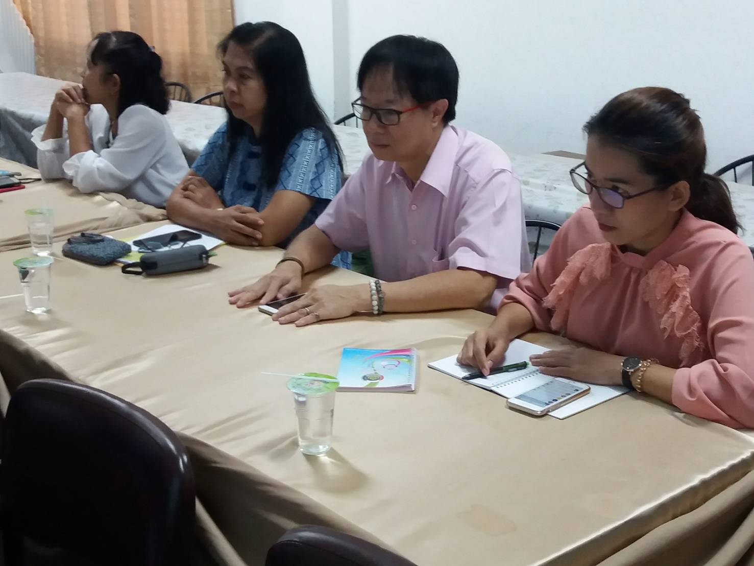 26 มิถุนายน 2561 ตรวจติดตามผลการดำเนินงานพัฒนาชุมชนประจำเดือนมิถุนายน 2561 และคัดเลือกข้าราชการดีเด่น นักประชาสัมพันธ์ดีเด่น และพัฒนาชุมชนใสสะอาด