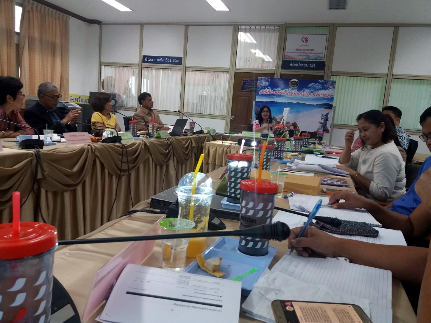 26 มิถุนายน 2561 ตรวจติดตามผลการดำเนินงานพัฒนาชุมชนประจำเดือนมิถุนายน 2561 และคัดเลือกข้าราชการดีเด่น นักประชาสัมพันธ์ดีเด่น และพัฒนาชุมชนใสสะอาด