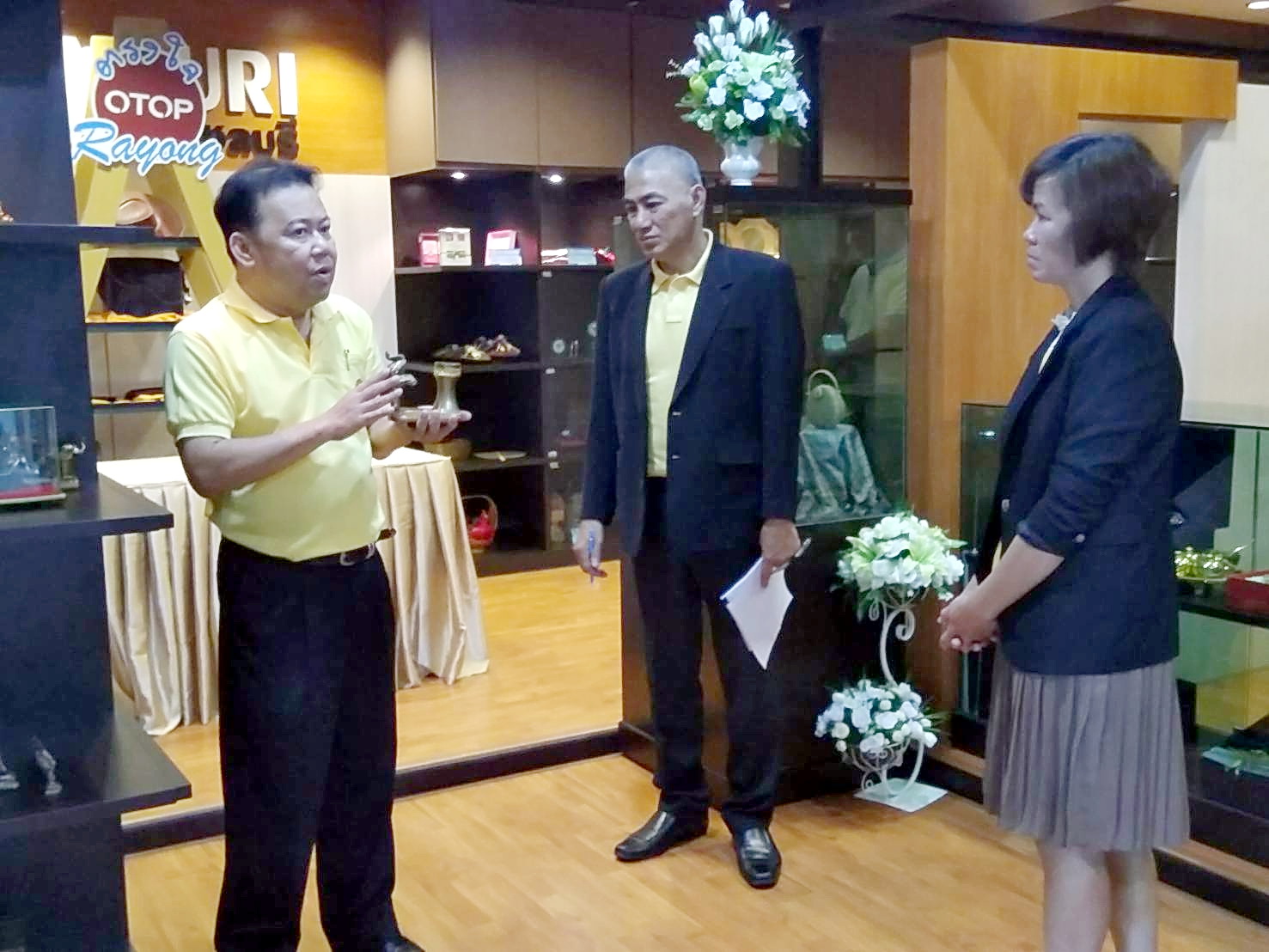 ประชุมคณะกรรมการพิจารณาและกลั่นกรองการคืนประโยชน์ต่อสังคม โครงการท่อส่งก๊าซธรรมชาติเส้นที่ 4 (ระยอง-แก่งคอย)