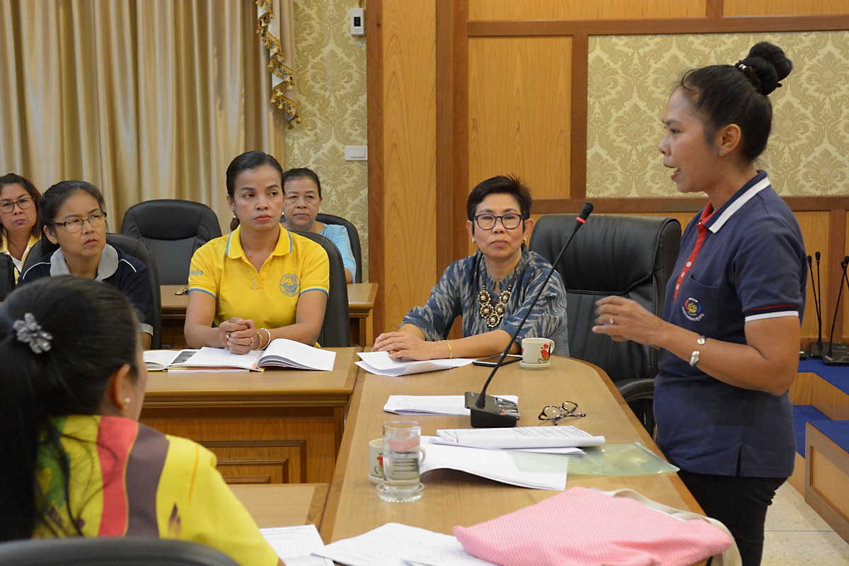 3 กันยายน 2561 ส่งเสริมและเพิ่มประสิทธิภาพการจัดทำโครงการขอรับเงินอุดหนุนและเงินทุนหมุนเวียนกองทุนพัฒนาบทบาทสตรีฯ อ.แกลง