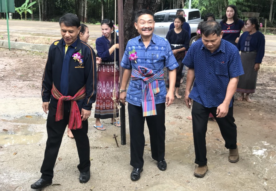 12 กันยายน 2561 พิธีเปิดชุมชนท่องเที่ยว OTOP นวัตวิถี ณ หมู่บ้านตะขบ หมู่ที่ 5 ตำบลเขาน้อย อำเภอเขาชะเมา จังหวัดระยอง