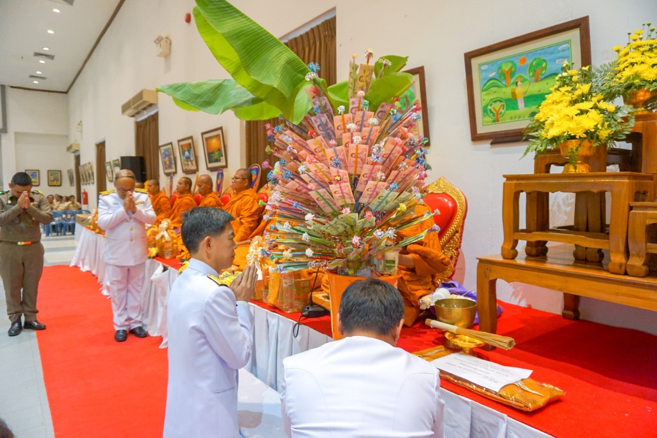 31 มีนาคม 2562 พช.ระยอง ทอดผ้าป่ามหากุศลสมทบกองทุนพัฒนาเด็กชนบทจังหวัดระยอง