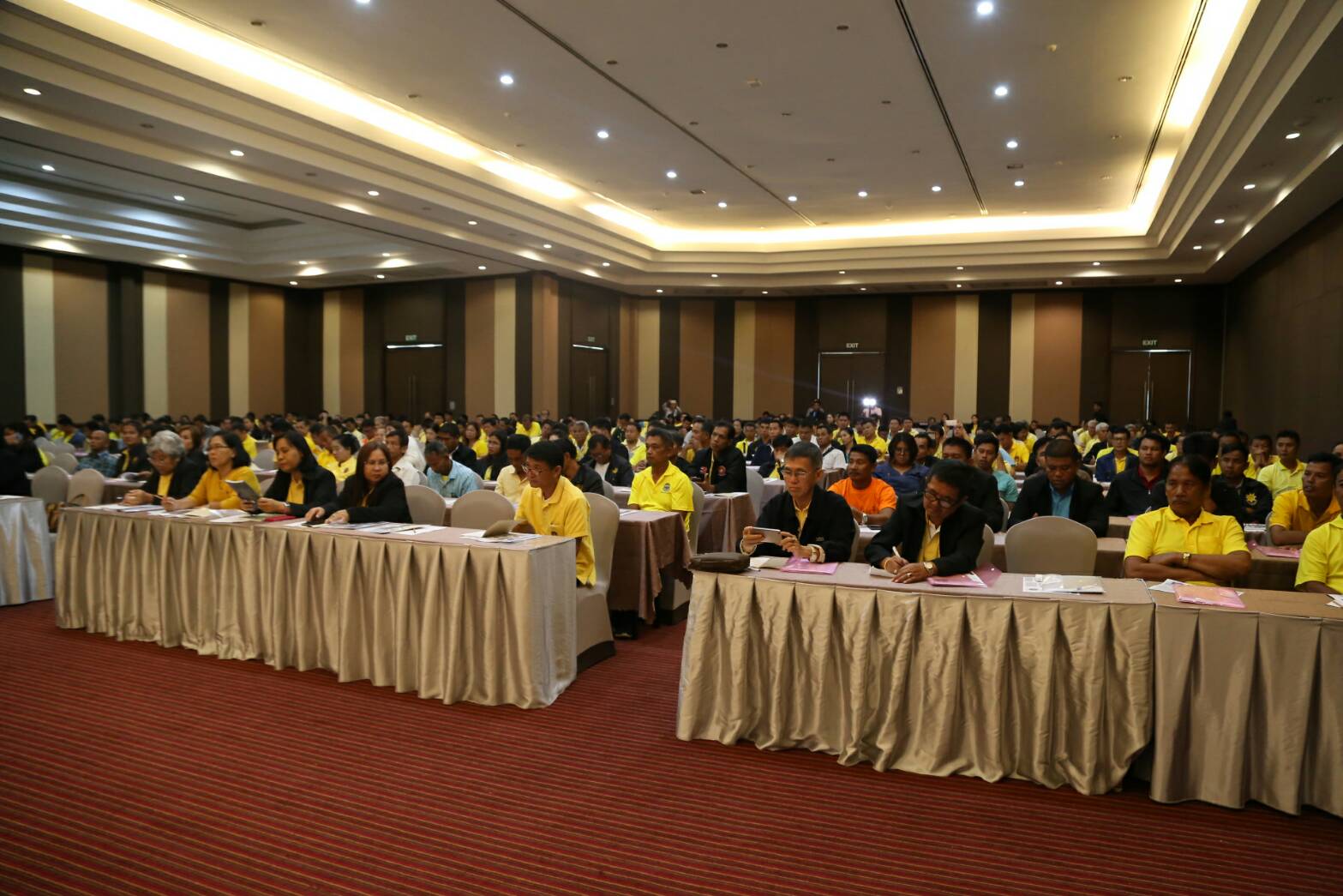 ประชุมเชิงปฏิบัติการเสริมสร้างองค์ความรู้หมู่บ้านคนรักษ์ช้าง