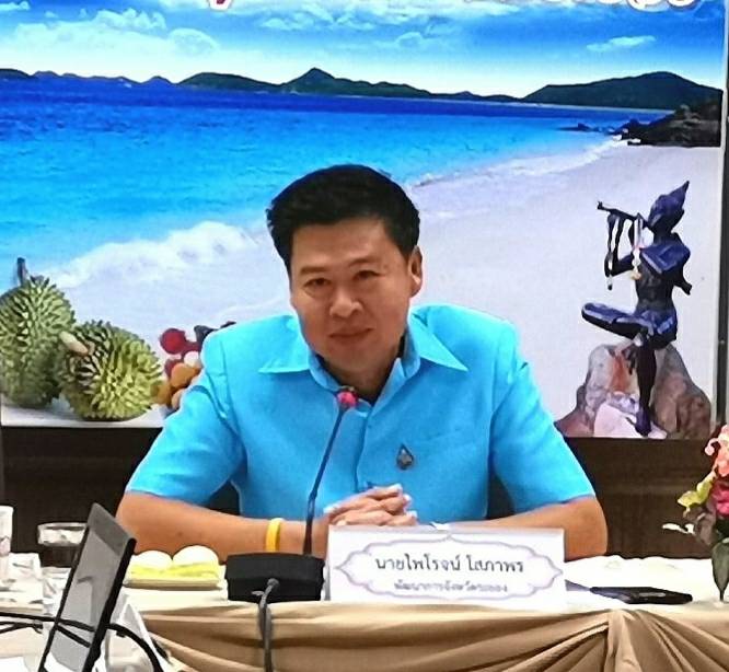 ประชุมคณะอนุกรรมการบริหารกองทุนพัฒนาบทบาทสตรีระดับจังหวัด