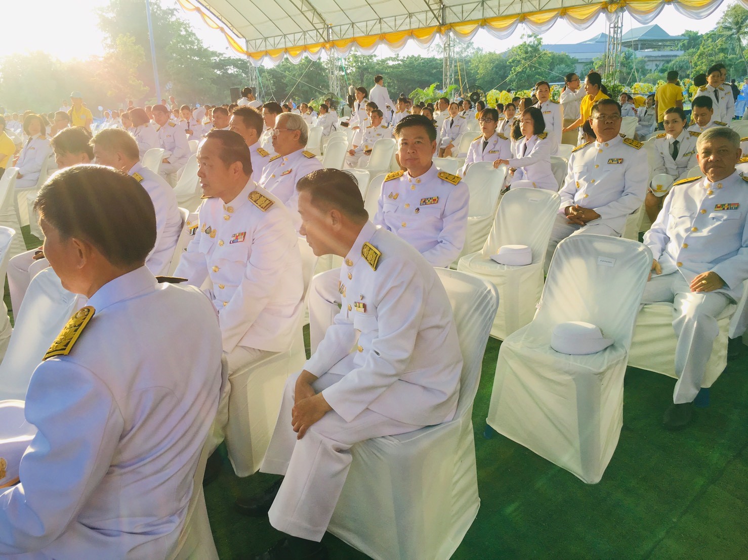 สำนักงานพัฒนาชุมชนจังหวัดระยองร่วมพิธีบำเพ็ญกุศลและพิธีน้อมรำลึกเนื่องในวันคล้ายวันสวรรคตพระบาทสมเด็จพระบรมชนกาธิเบศร มหาภูมิพลอดุลยเดชมหาราช บรมนาถบพิตร