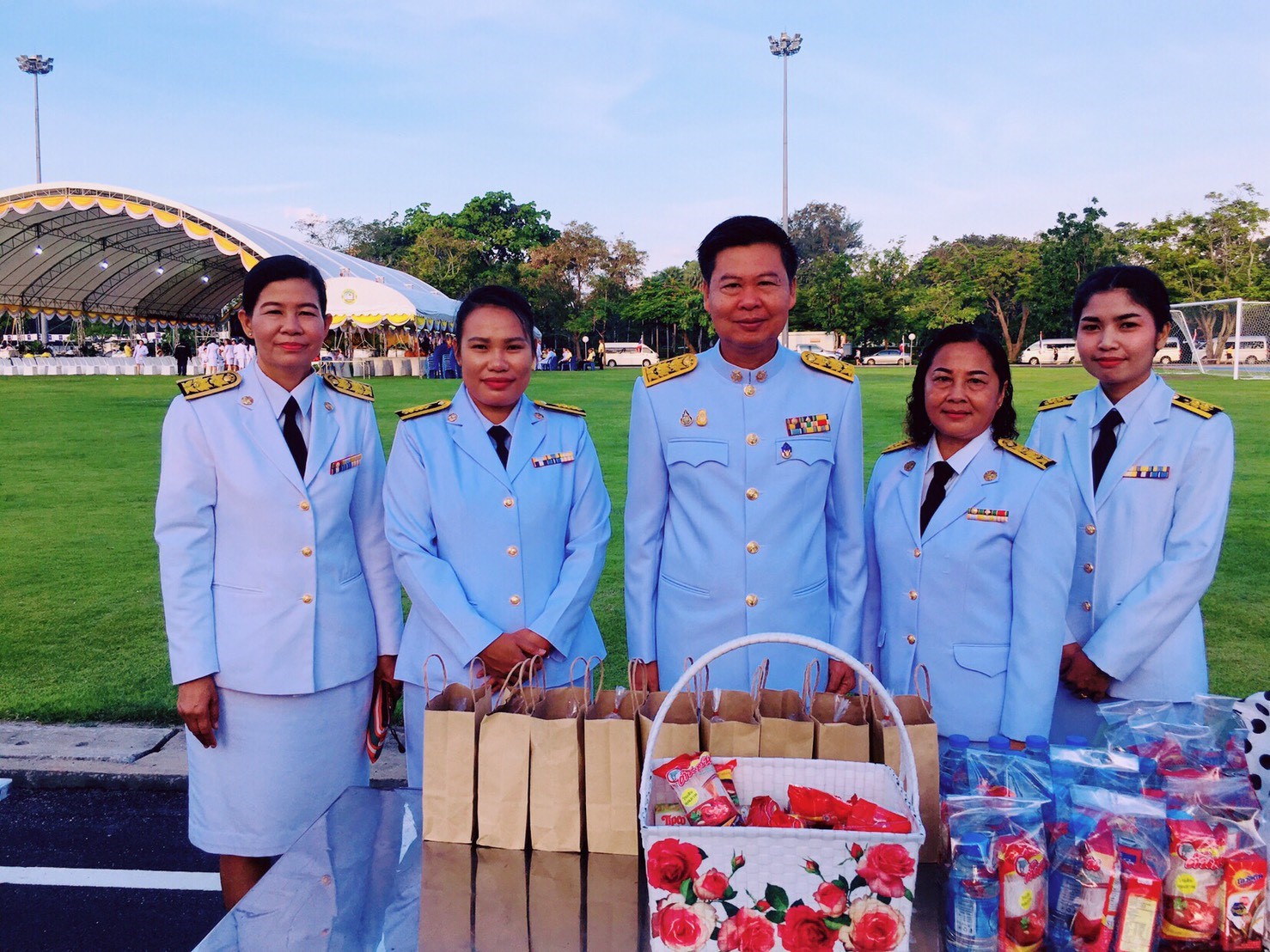 สำนักงานพัฒนาชุมชนจังหวัดระยองร่วมพิธีบำเพ็ญกุศลและพิธีน้อมรำลึกเนื่องในวันคล้ายวันสวรรคตพระบาทสมเด็จพระบรมชนกาธิเบศร มหาภูมิพลอดุลยเดชมหาราช บรมนาถบพิตร