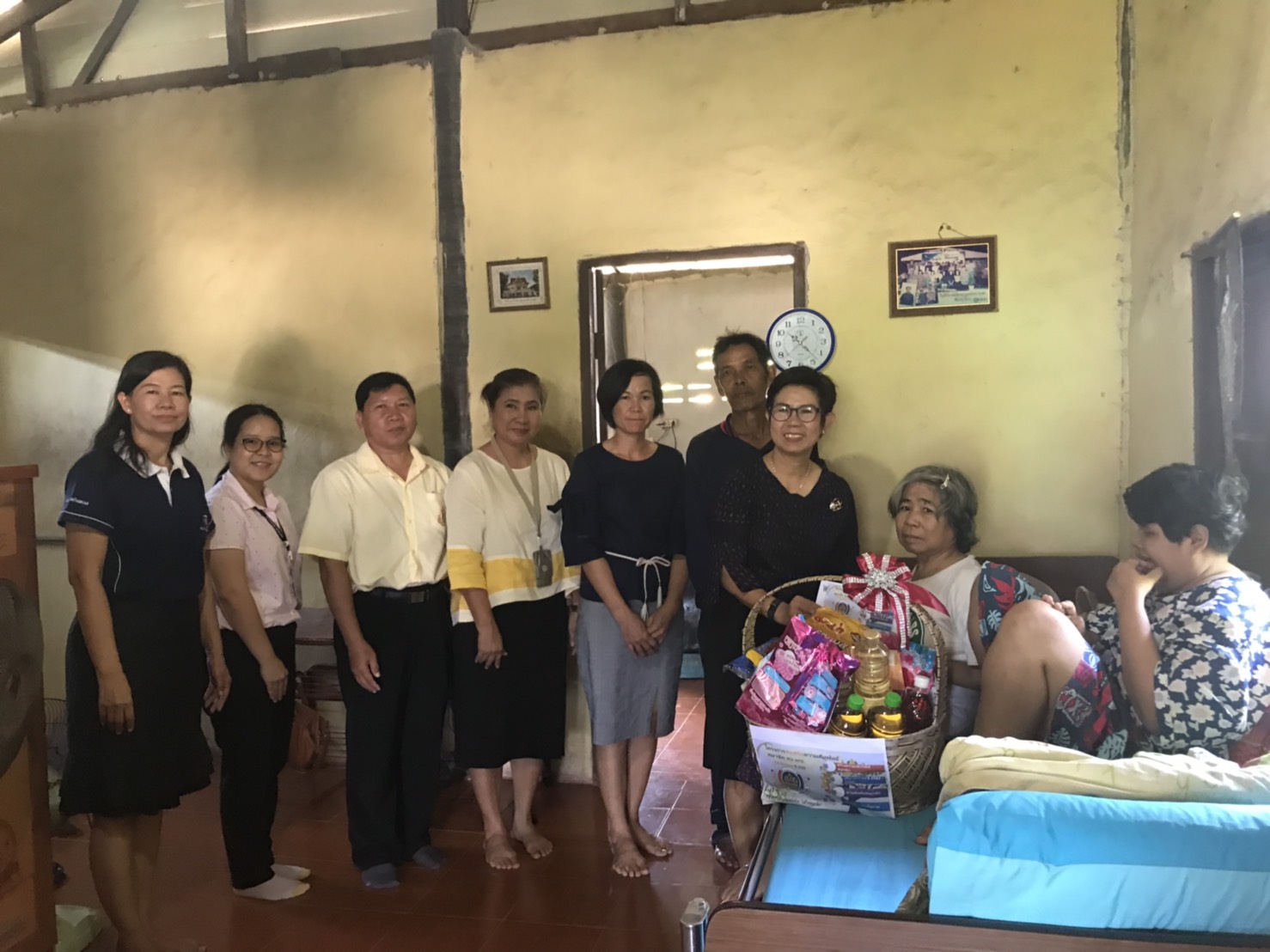 มอบทุนและเครื่องอุปโภคบริโภคช่วยเหลือคนพิการด้านคุณภาพชีวิต ตามโครงการส่งเสริมความความสัมพันธ์สมาชิก สอ.พช.จังหวัดระยอง ปี 2562