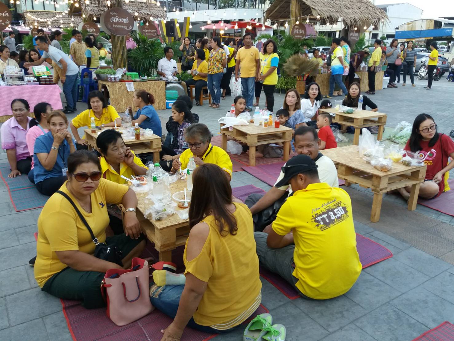 เปิดงานส่งเสริมการตลาด สร้างรายได้ให้ชุมชน “ตลาดชุมชนน้ำดี” ครั้งที่ 1