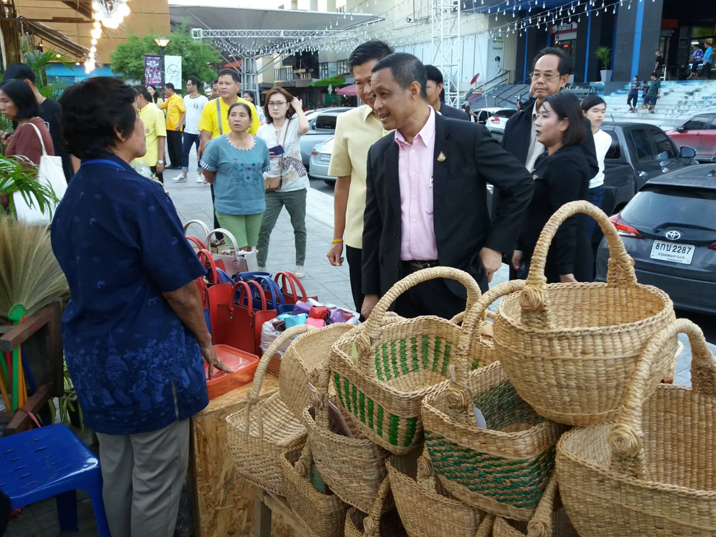 เปิดงานส่งเสริมการตลาด สร้างรายได้ให้ชุมชน “ตลาดชุมชนน้ำดี” ครั้งที่ 1