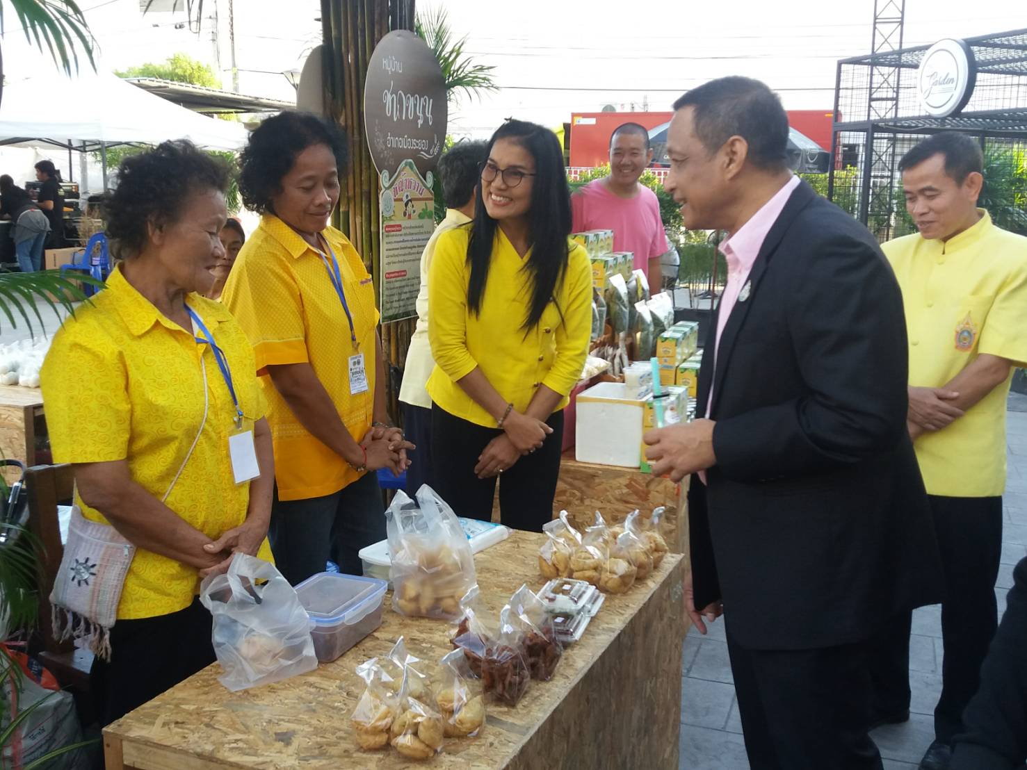 เปิดงานส่งเสริมการตลาด สร้างรายได้ให้ชุมชน “ตลาดชุมชนน้ำดี” ครั้งที่ 1