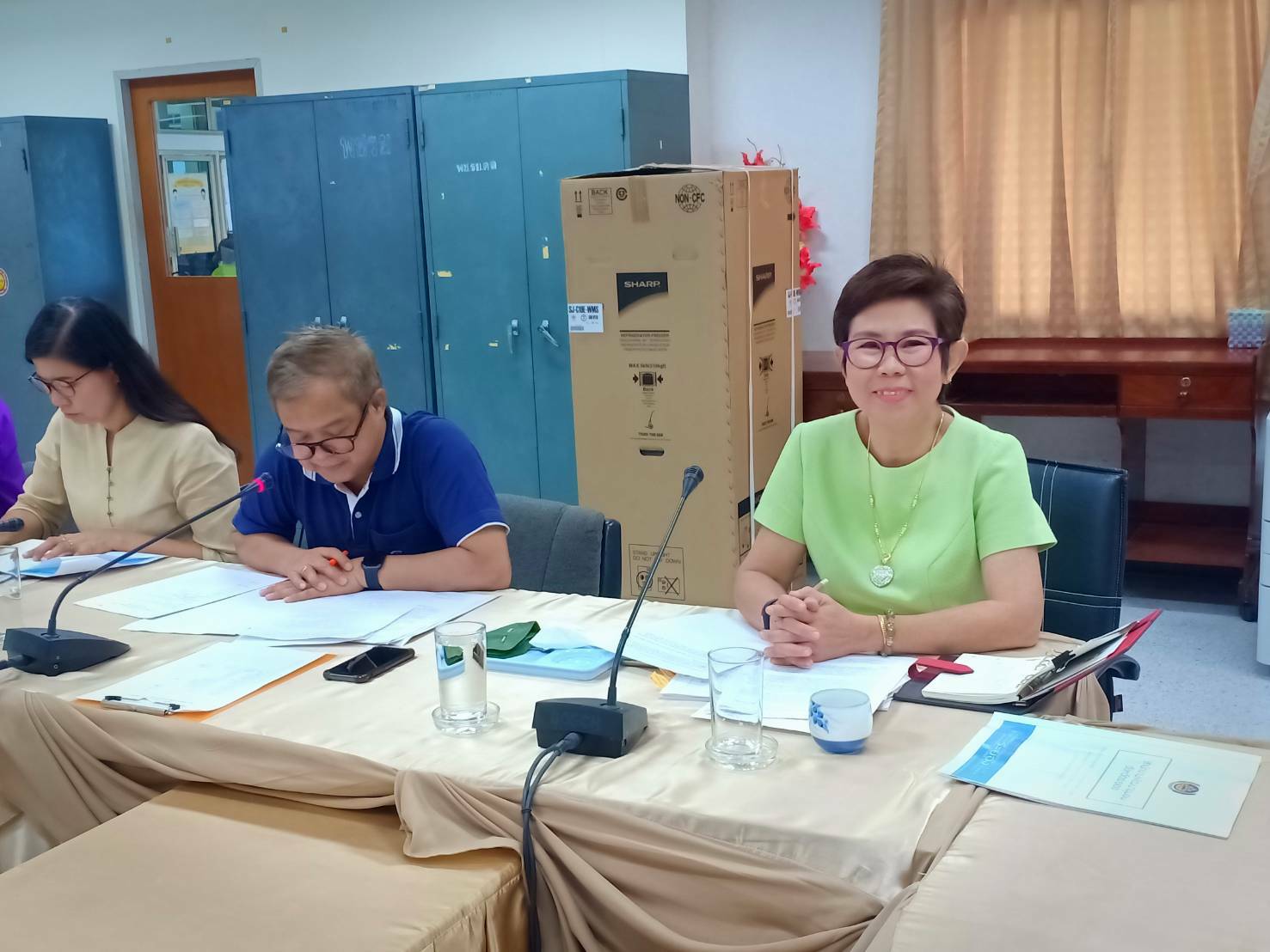 ประชุม กพสจ.ระยองเตรียมความพร้อมขับเคลื่อนโครงการรวมพลังสตรีระยองสวมใส่ผ้าไทย ใส่ใจสิ่งแวดล้อม