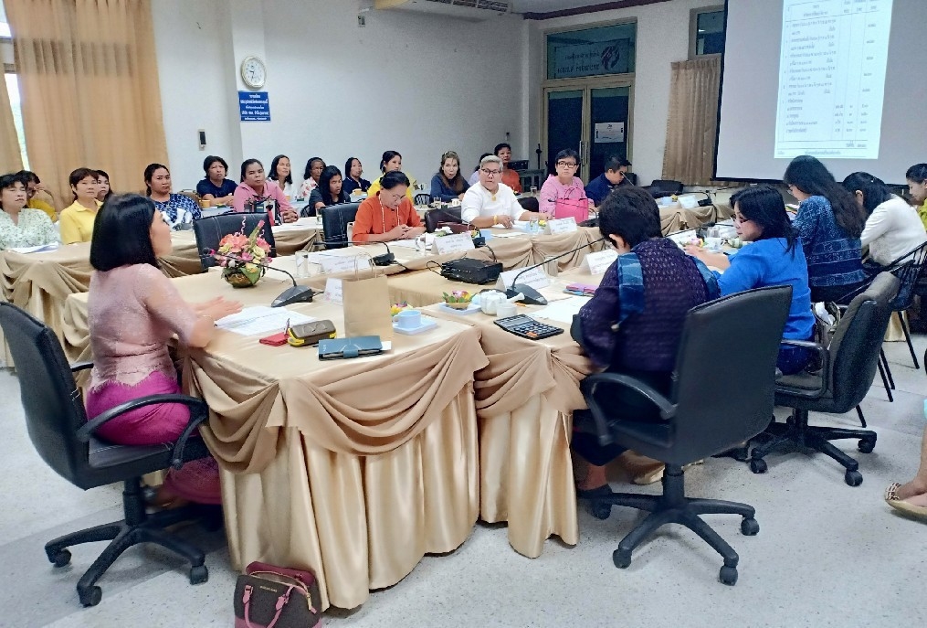 ประชุมคณะทำงานขับเคลื่อนกองทุนพัฒนาบทบาทสตรีจังหวัด