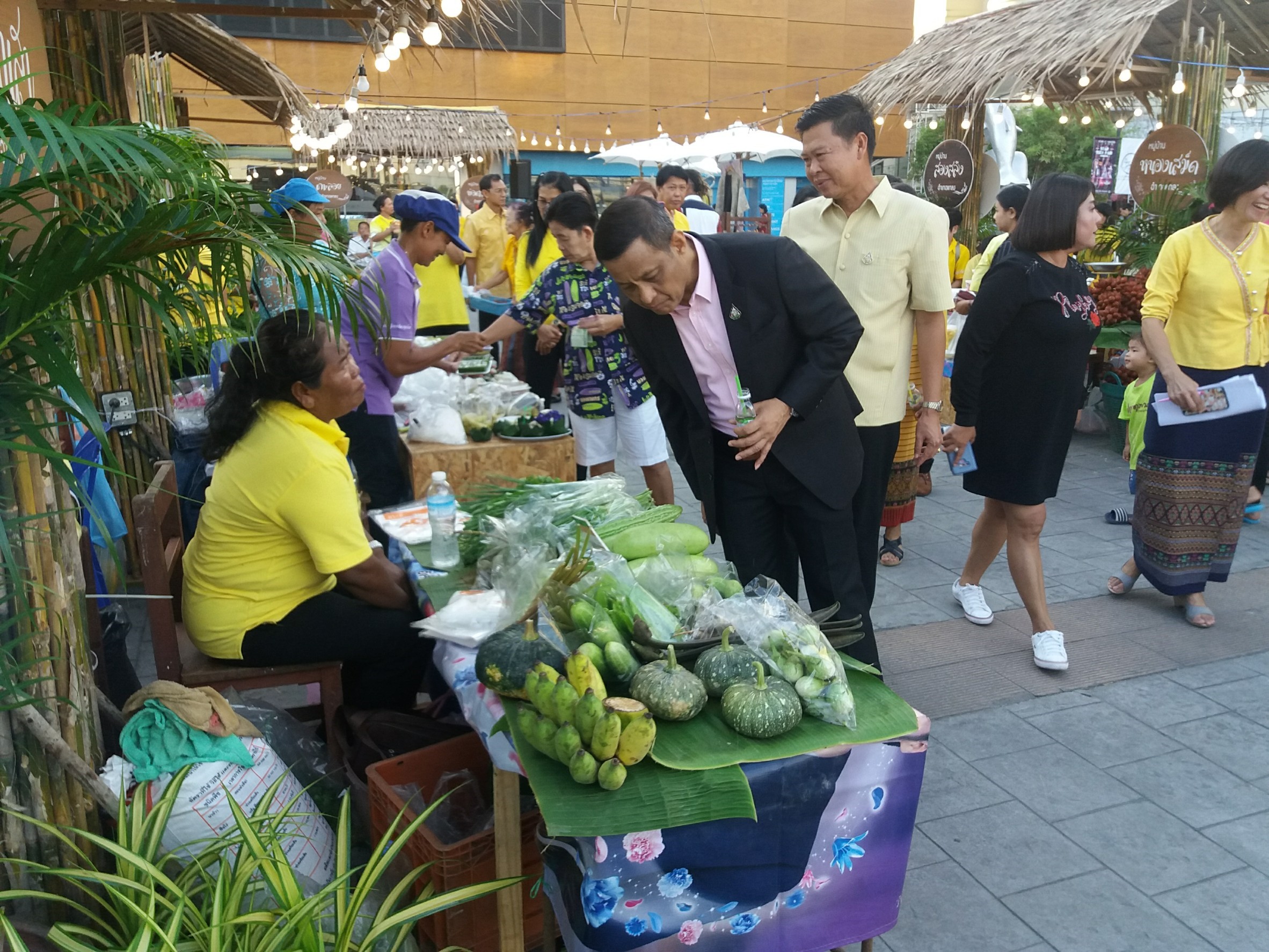 เปิดงานส่งเสริมการตลาด สร้างรายได้ให้ชุมชน “ตลาดชุมชนน้ำดี” ครั้งที่ 1