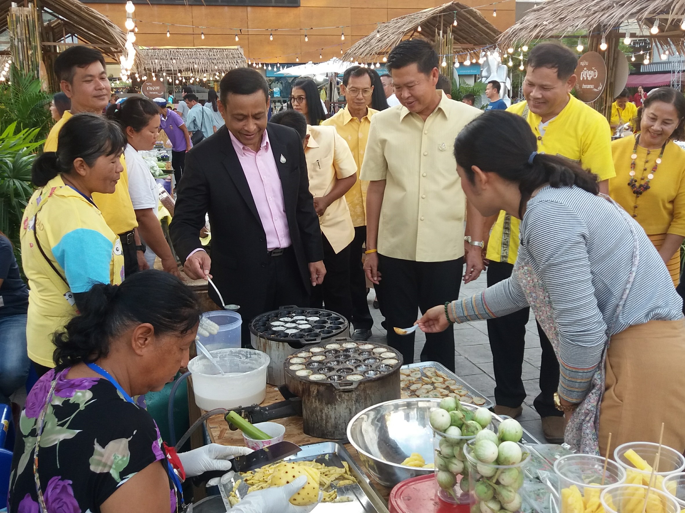 เปิดงานส่งเสริมการตลาด สร้างรายได้ให้ชุมชน “ตลาดชุมชนน้ำดี” ครั้งที่ 1