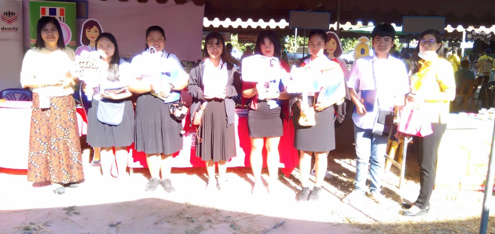 จ.ระยอง ออกบูธประชาสัมพันธ์การดำเนินงานกองทุนพัฒนาบทบาทสตรี