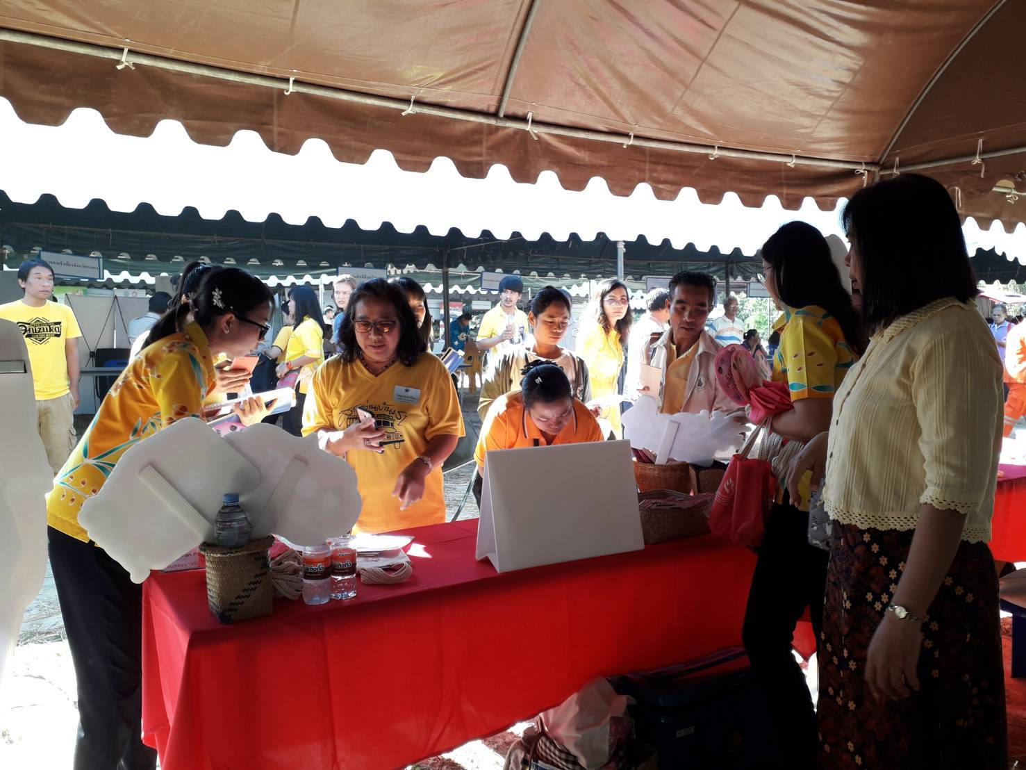 จ.ระยอง ออกบูธประชาสัมพันธ์การดำเนินงานกองทุนพัฒนาบทบาทสตรี