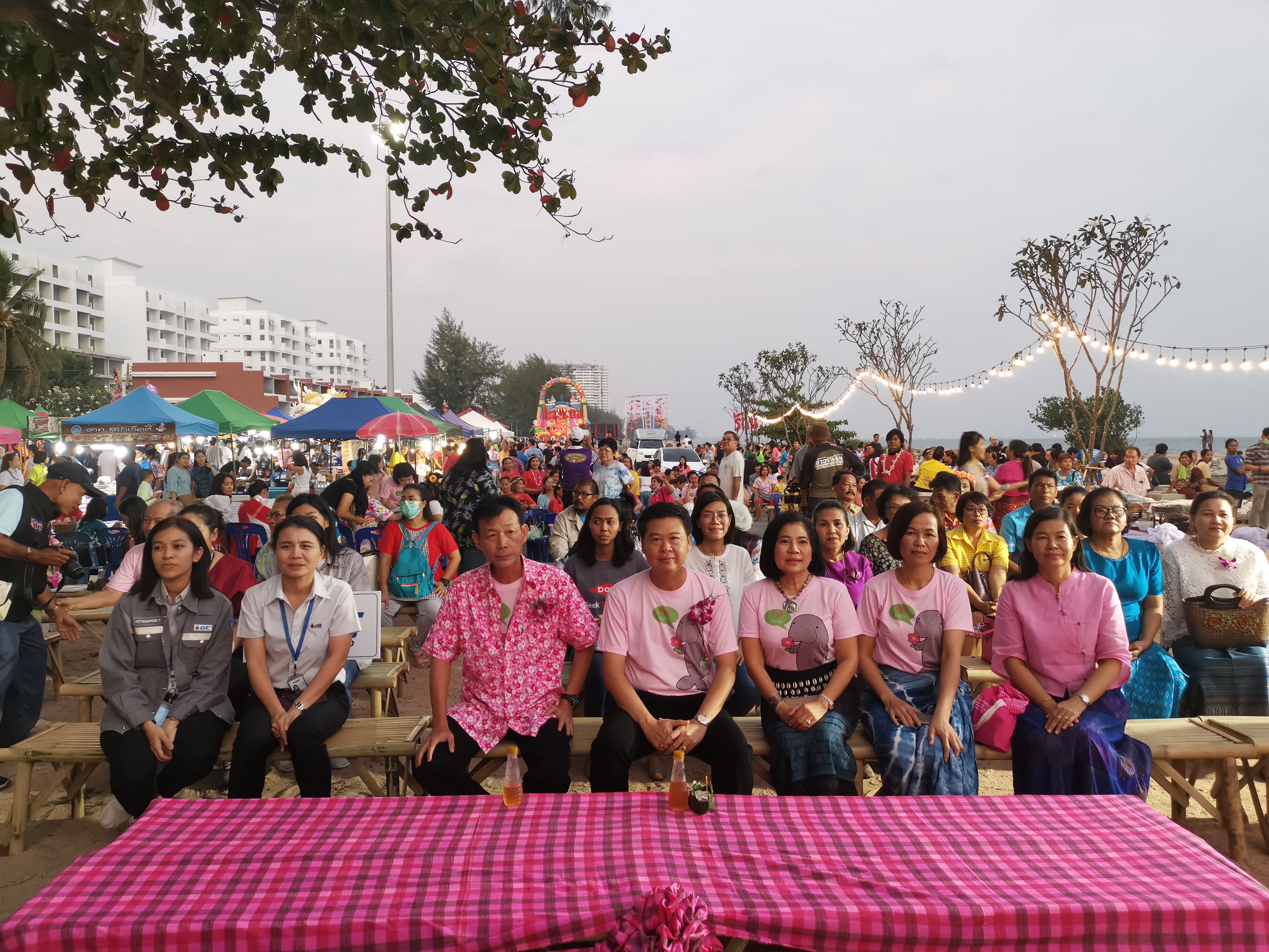 สตรีบ้านฉาง จ.ระยอง จัดตลาดรักษ์โลก รักษ์วิถีชุมชน