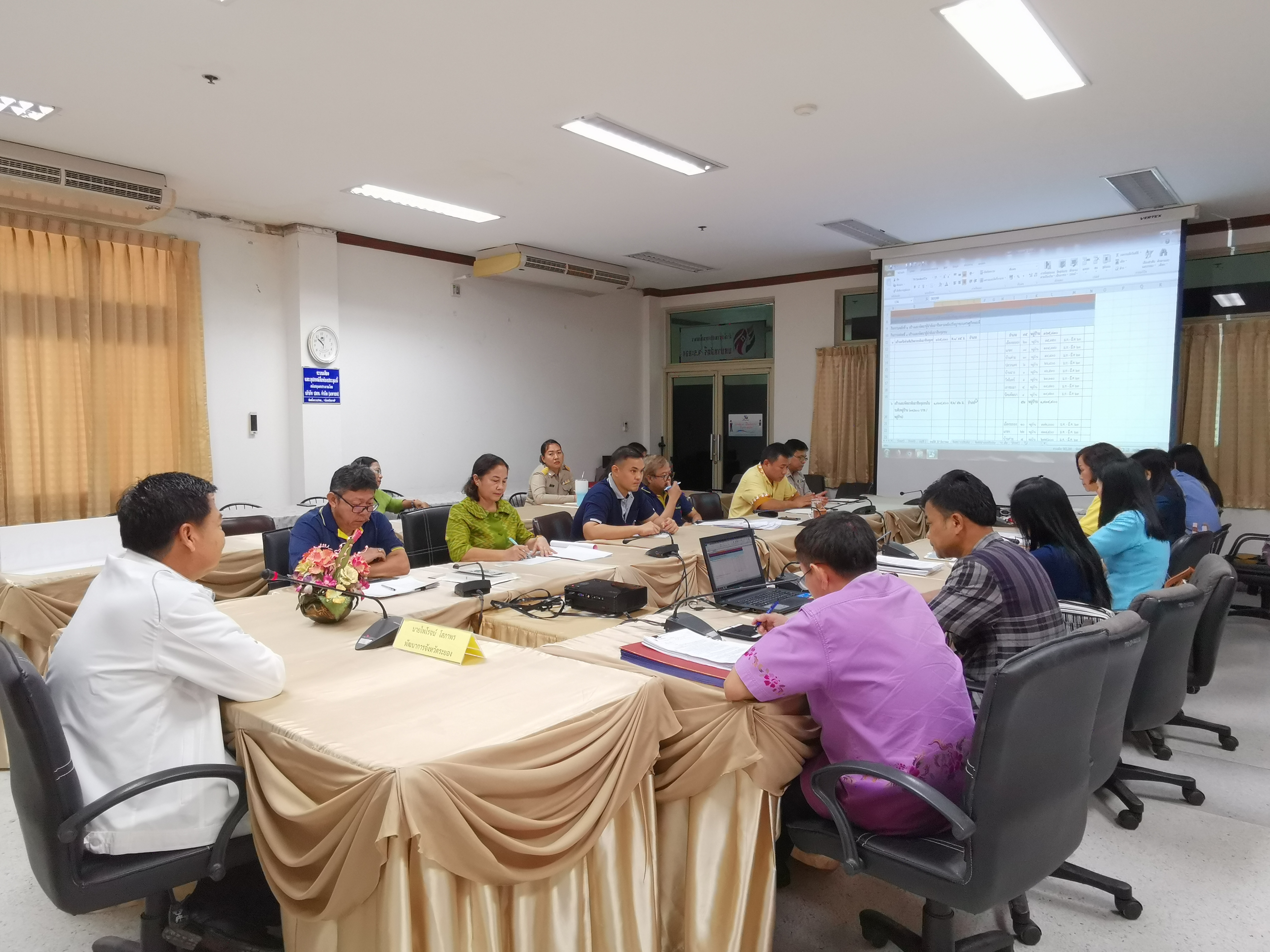 “ระยอง ชี้แจงงบประมาณตามยุทธศาสตร์กรมการพัฒนาชุมชน ปี 2563”