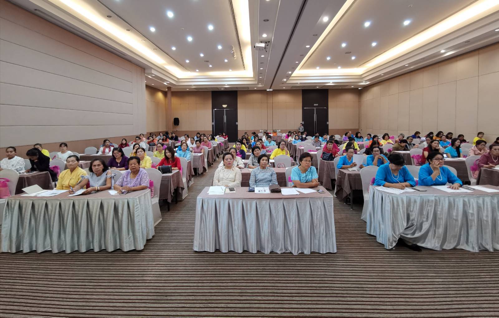 พช.ระยอง สร้างความรู้ความเข้าใจขับเคลื่อนยุทธศาสตร์กองทุนพัฒนาบทบาทสตรี