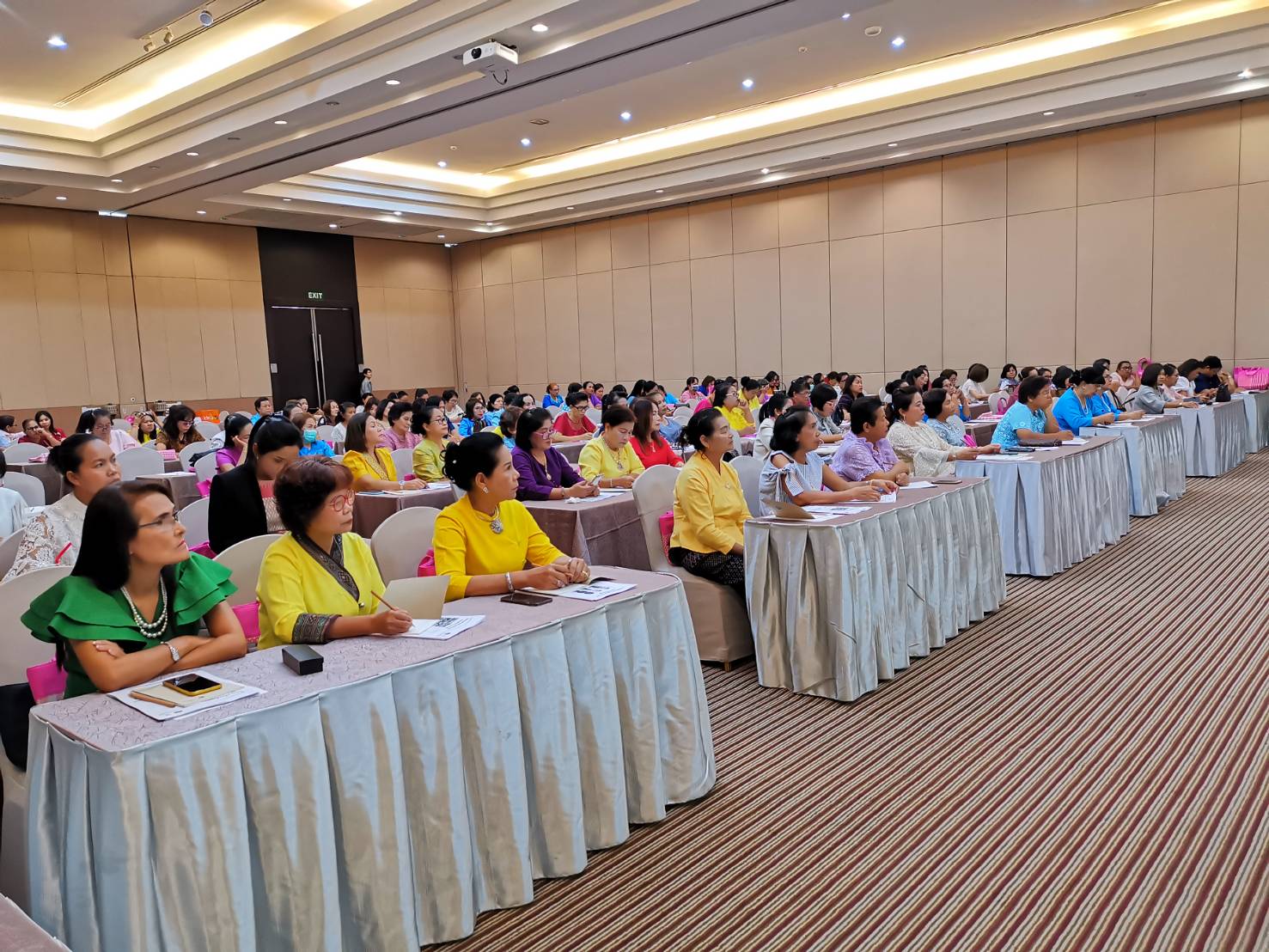 พช.ระยอง สร้างความรู้ความเข้าใจขับเคลื่อนยุทธศาสตร์กองทุนพัฒนาบทบาทสตรี