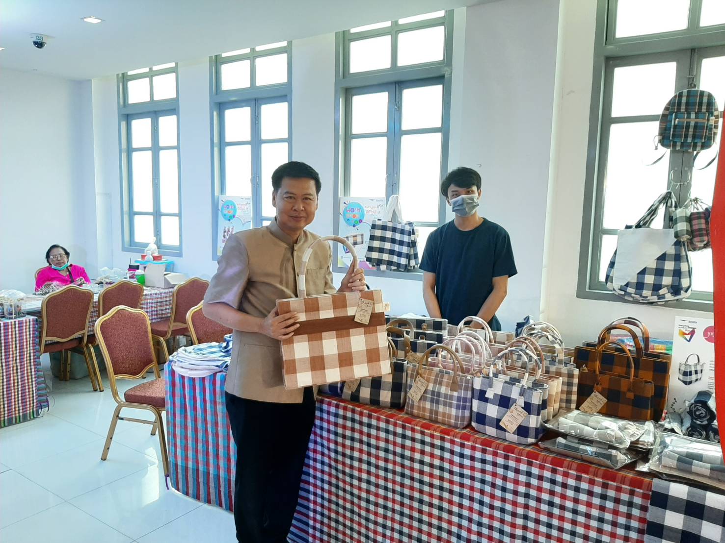 “พช.ระยอง ร่วมเยี่ยมชมงานเทศกาลงานออกแบบกรุงเทพฯ 2563”