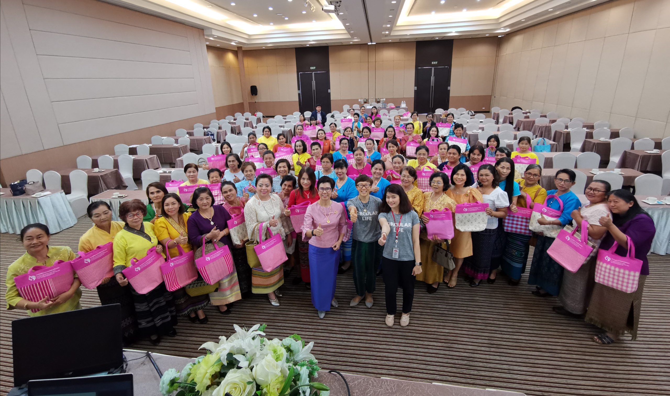 พช.ระยอง สร้างความรู้ความเข้าใจขับเคลื่อนยุทธศาสตร์กองทุนพัฒนาบทบาทสตรี