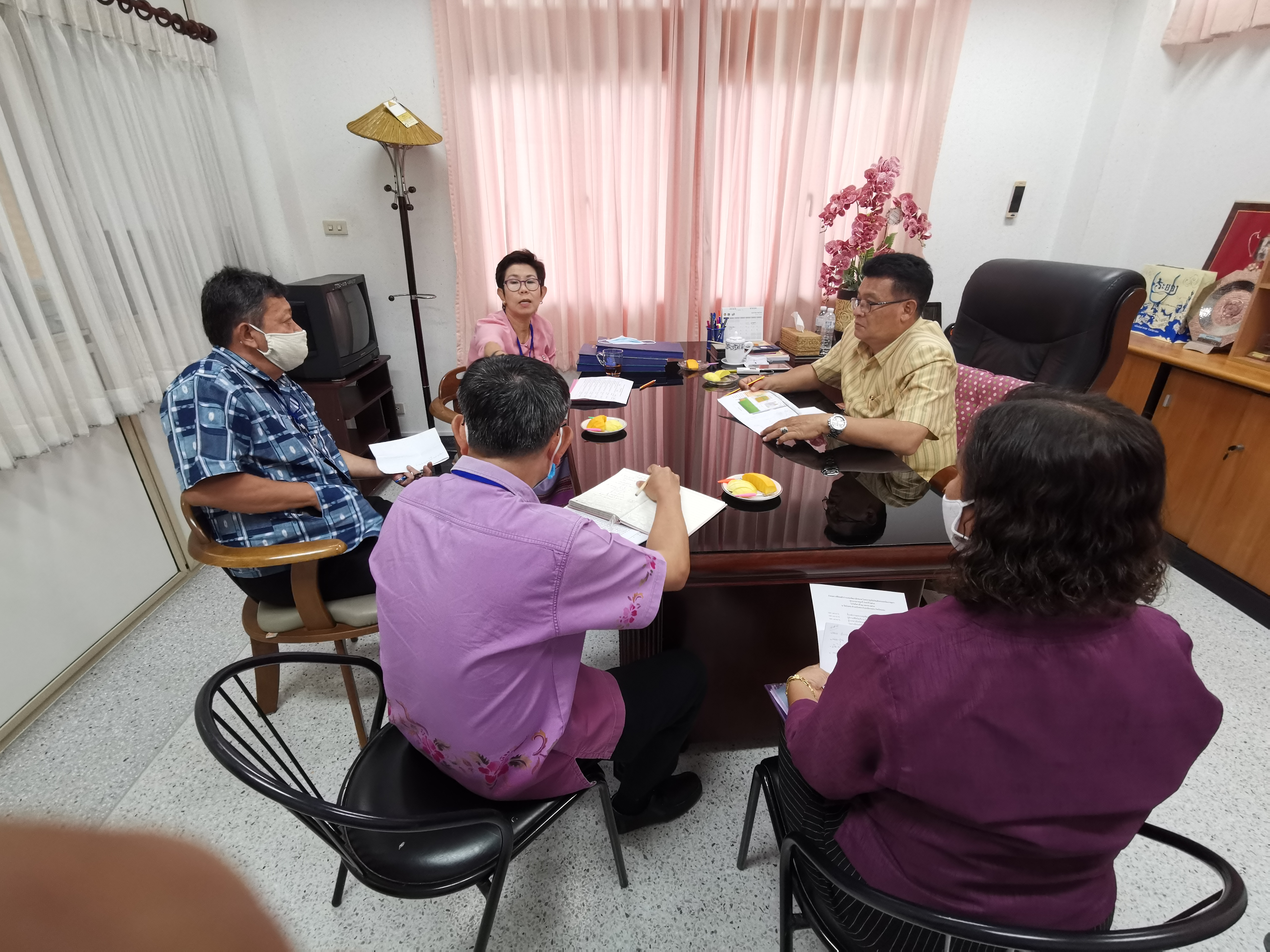 “พัฒนาการจังหวัดระยอง ประชุม Morning Brief เพื่อติดตามและรับฟังปัญหาในการทำงานของแต่ละกลุ่ม/ฝ่าย”