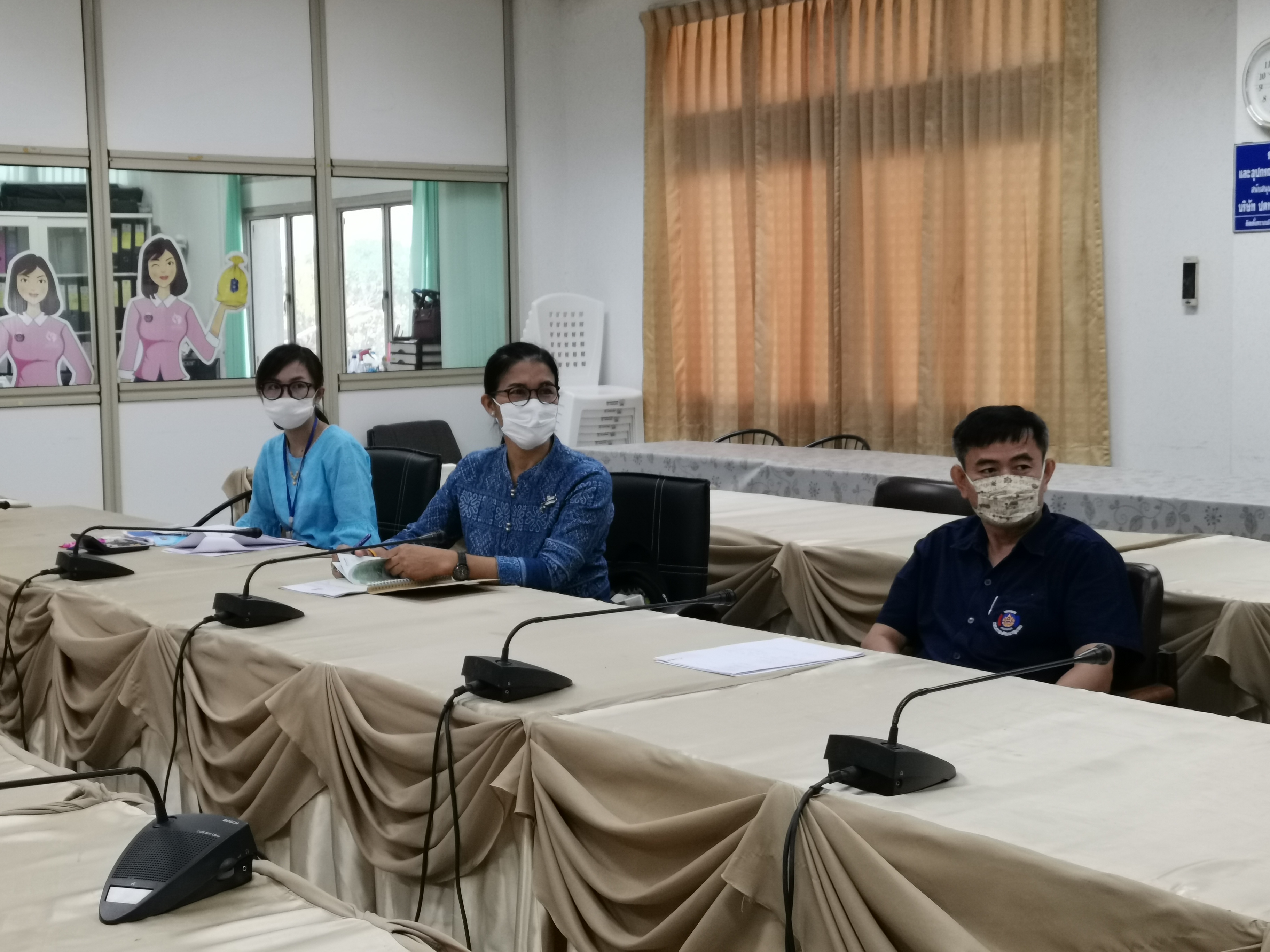 “พช.ระยอง ร่วมรับชมการประชุมชี้แจง เร่งรัด กำกับ ติดตาม การดำเนินงานกองทุนพัฒนาบทบาทสตรี ครั้งที่ 4/2563”