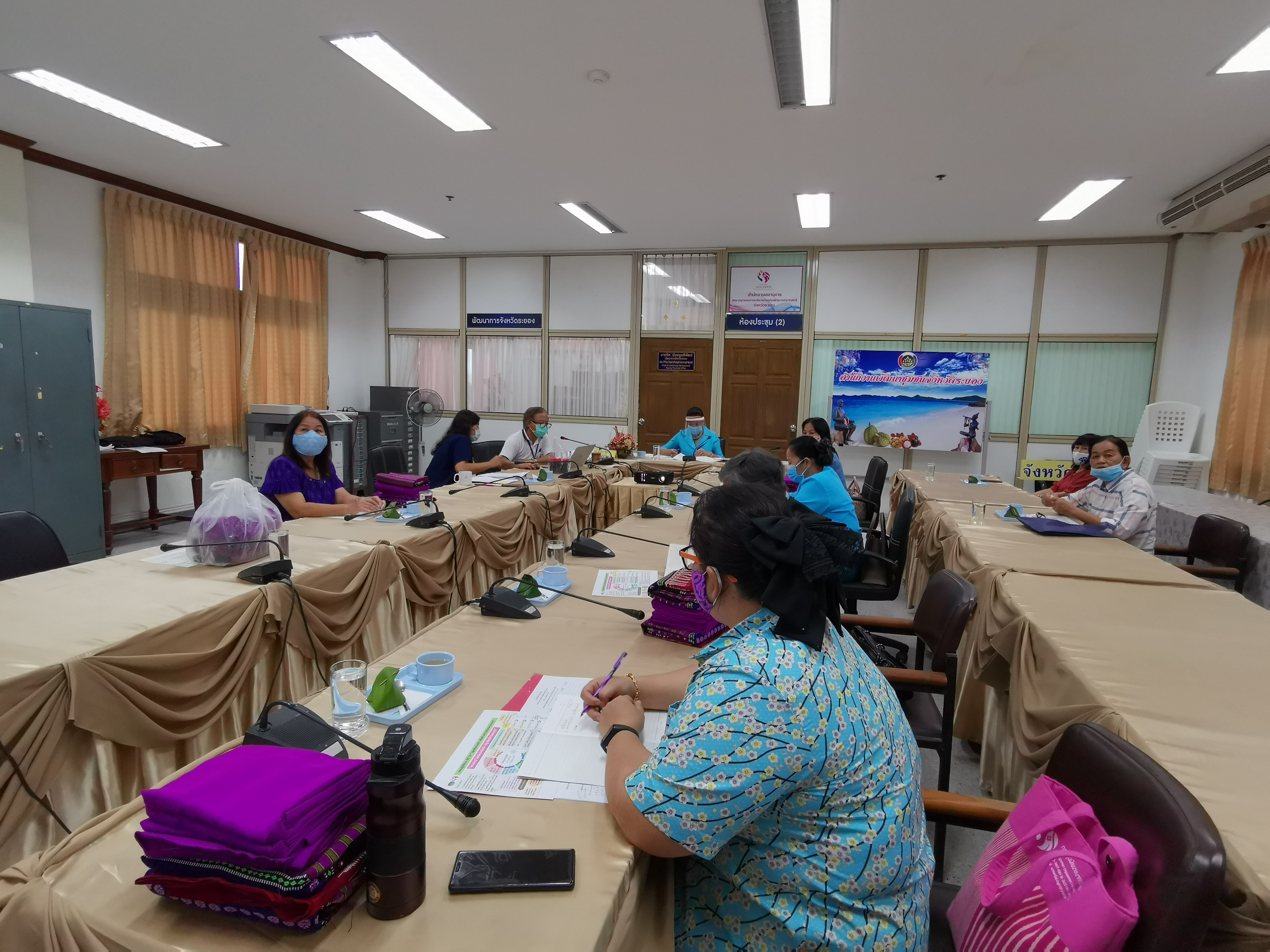 พช.ระยอง…ประชุมคณะกรรมการพัฒนาสตรีจังหวัดระยอง