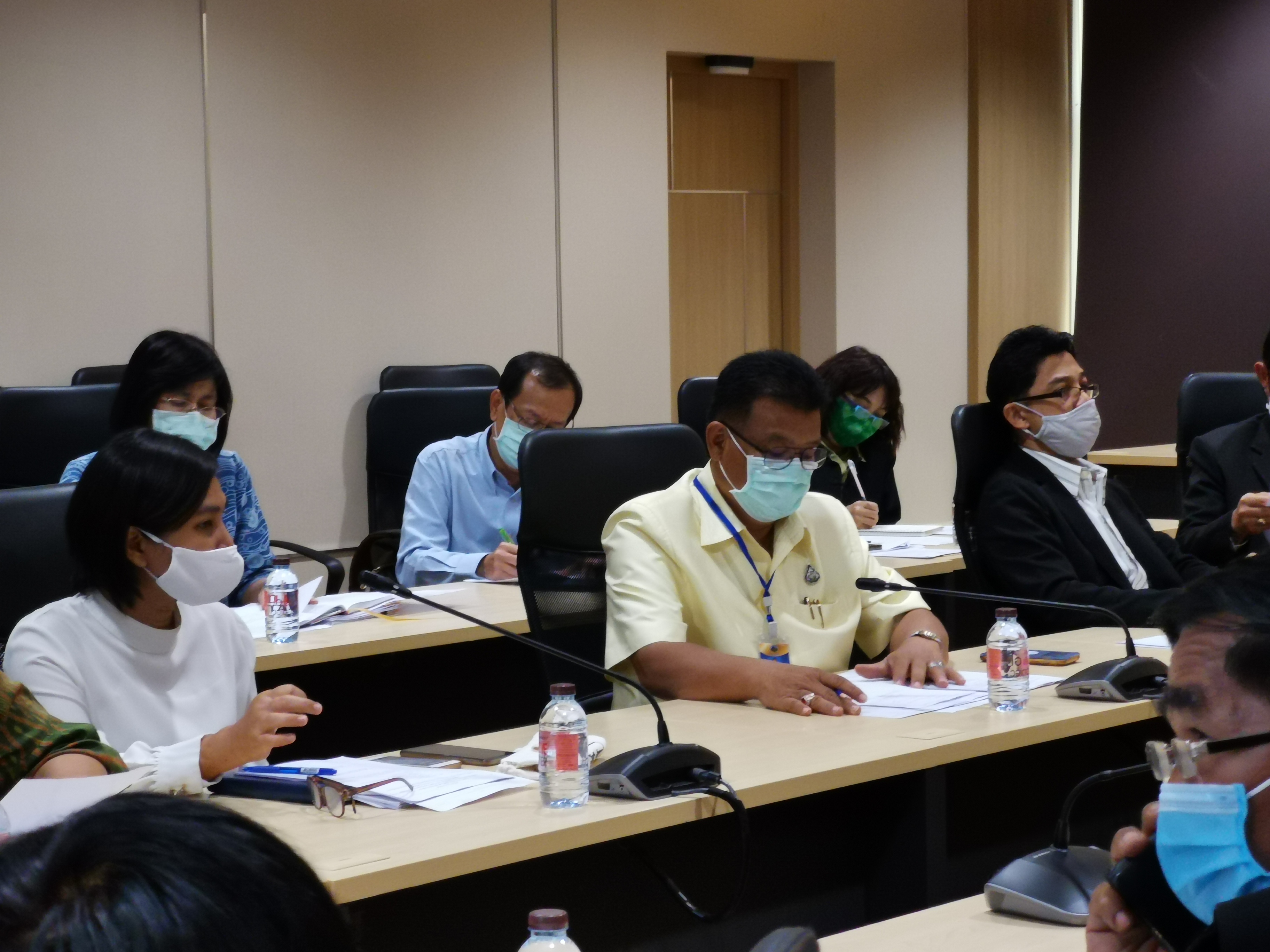 “พัฒนาการจังหวัดระยอง ประชุมชุดปฏิบัติการขับเคลื่อนการดำเนินงานด้านติดตามผู้ได้รับผลกระทบและการเยียวยา”