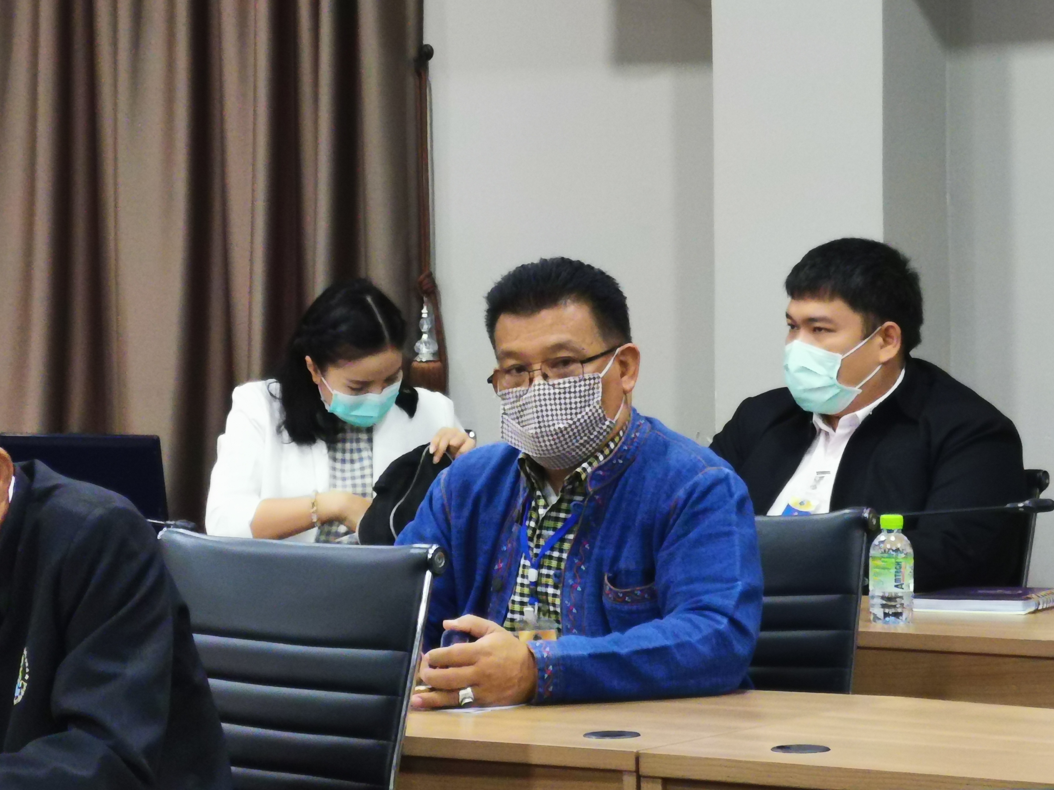 “พัฒนาการจังหวัดระยอง ประชุมศูนย์บริหารและประสานการปฏิบัติเพื่อเฝ้าระวัง ป้องกันและควบคุมการแพร่ระบาดของโรคติดเชื้อไวรัสโคโรนา 2019 (COVID-19) จังหวัดระยอง ประจำวันที่ 30 เมษายน 2563”