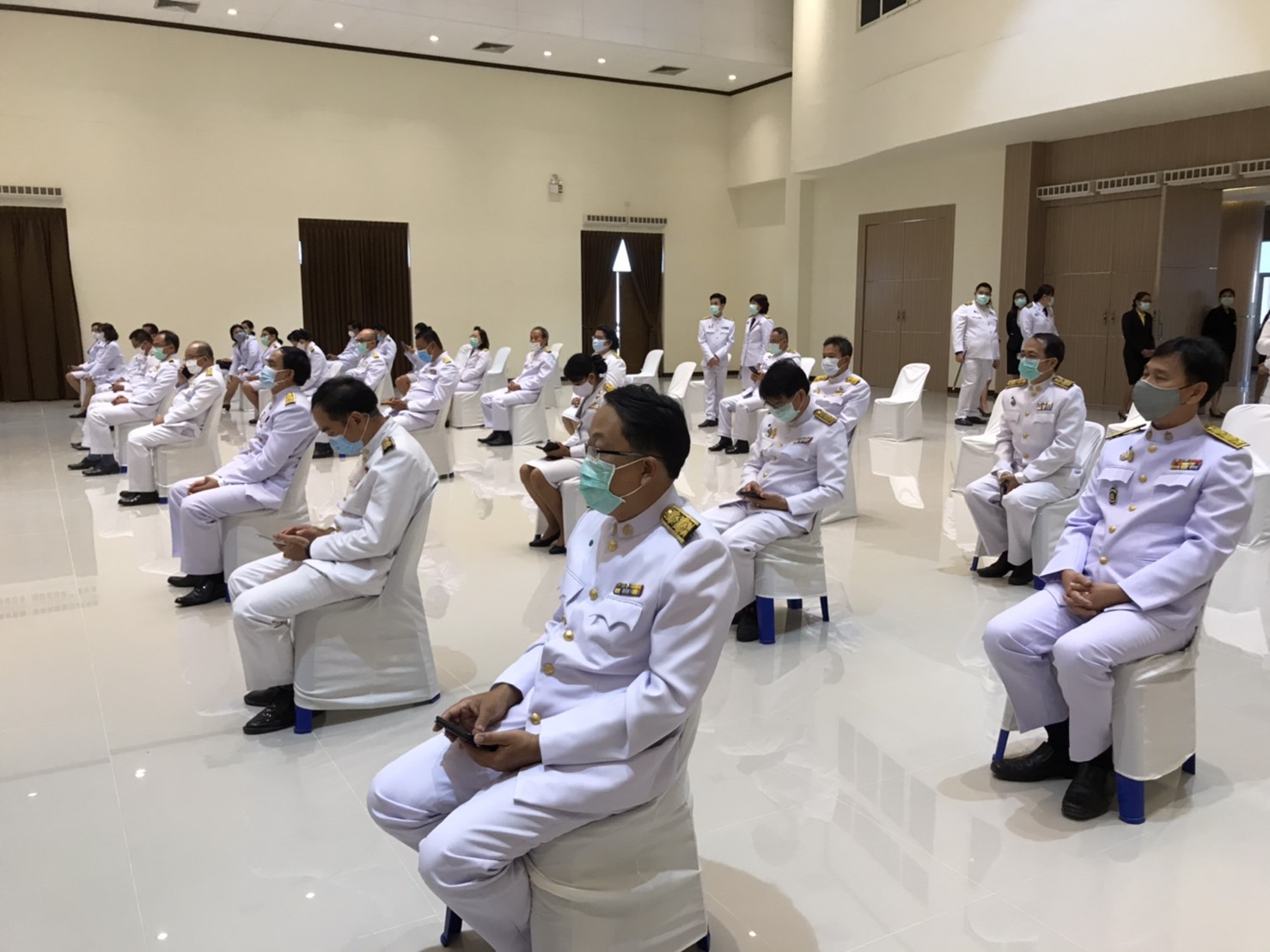 “พช.ระยอง ร่วมประกอบพิธีเนื่องในวันพระบาทสมเด็จพระพุทธยอดฟ้าจุฬาโลกมหาราช และวันที่ระลึกมหาจักรีบรมราชวงศ์ ประจำปี 2563