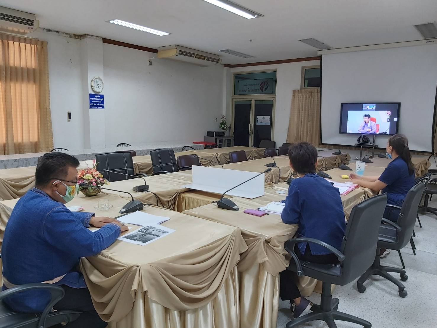 พช.ระยอง​ ร่วมประชุมคณะกรรมการอำนวยการขับเคลื่อนแผนปฏิบัติการ 90 วัน “ปลูกผักสวนครัว เพื่อสร้างความมั่นคงทางอาหาร” ผ่านระบบ Video​ Conference