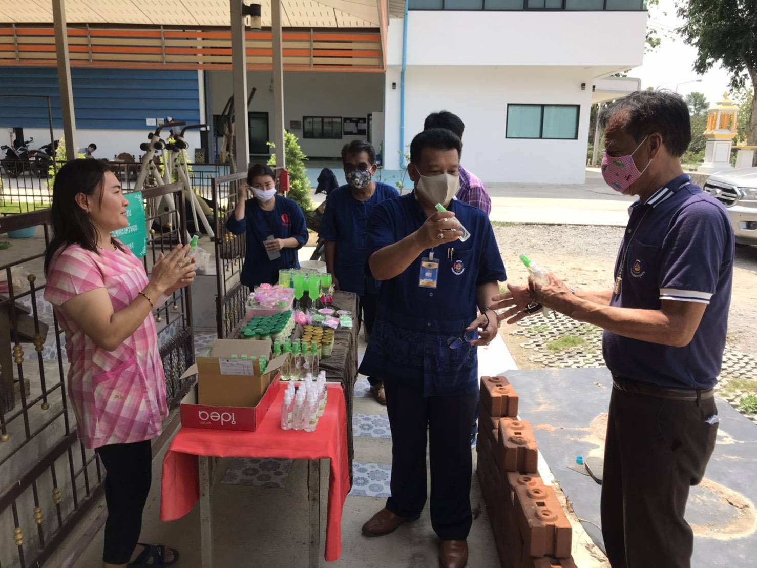 พัฒนาการจังหวัดระยอง ลงพื้นที่เยี่ยมเยือนกลุ่ม OTOP ในหมู่บ้านชุุมชนท่องเที่ยว OTOP นวัติวิถี