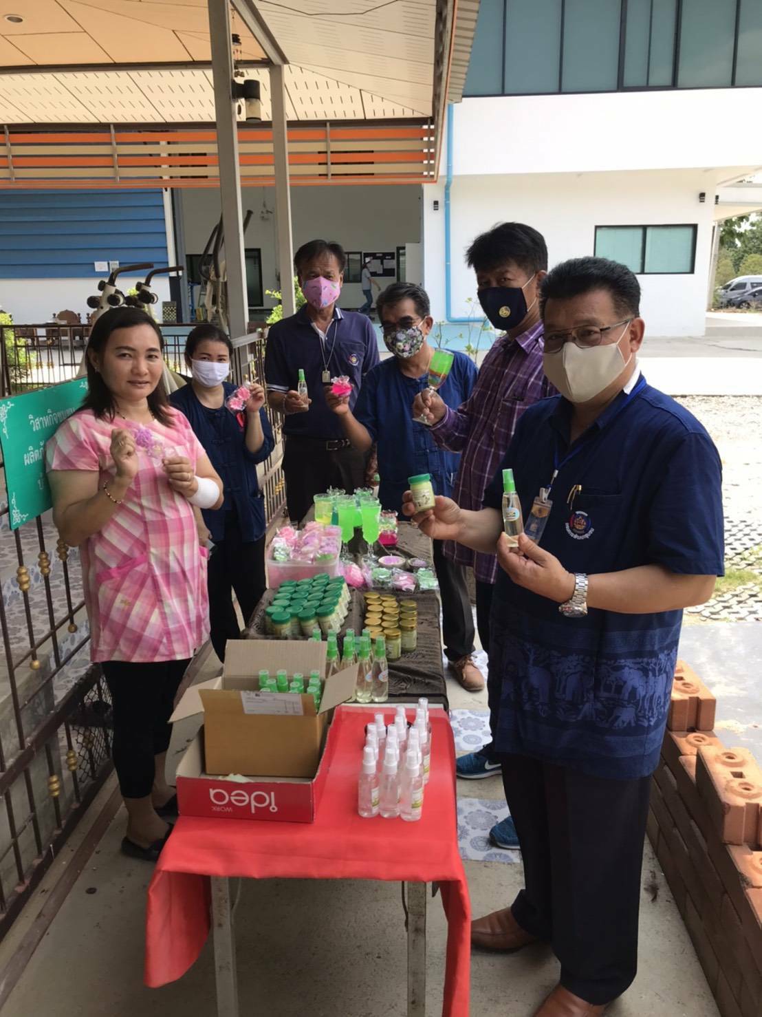 พัฒนาการจังหวัดระยอง ลงพื้นที่เยี่ยมเยือนกลุ่ม OTOP ในหมู่บ้านชุุมชนท่องเที่ยว OTOP นวัติวิถี