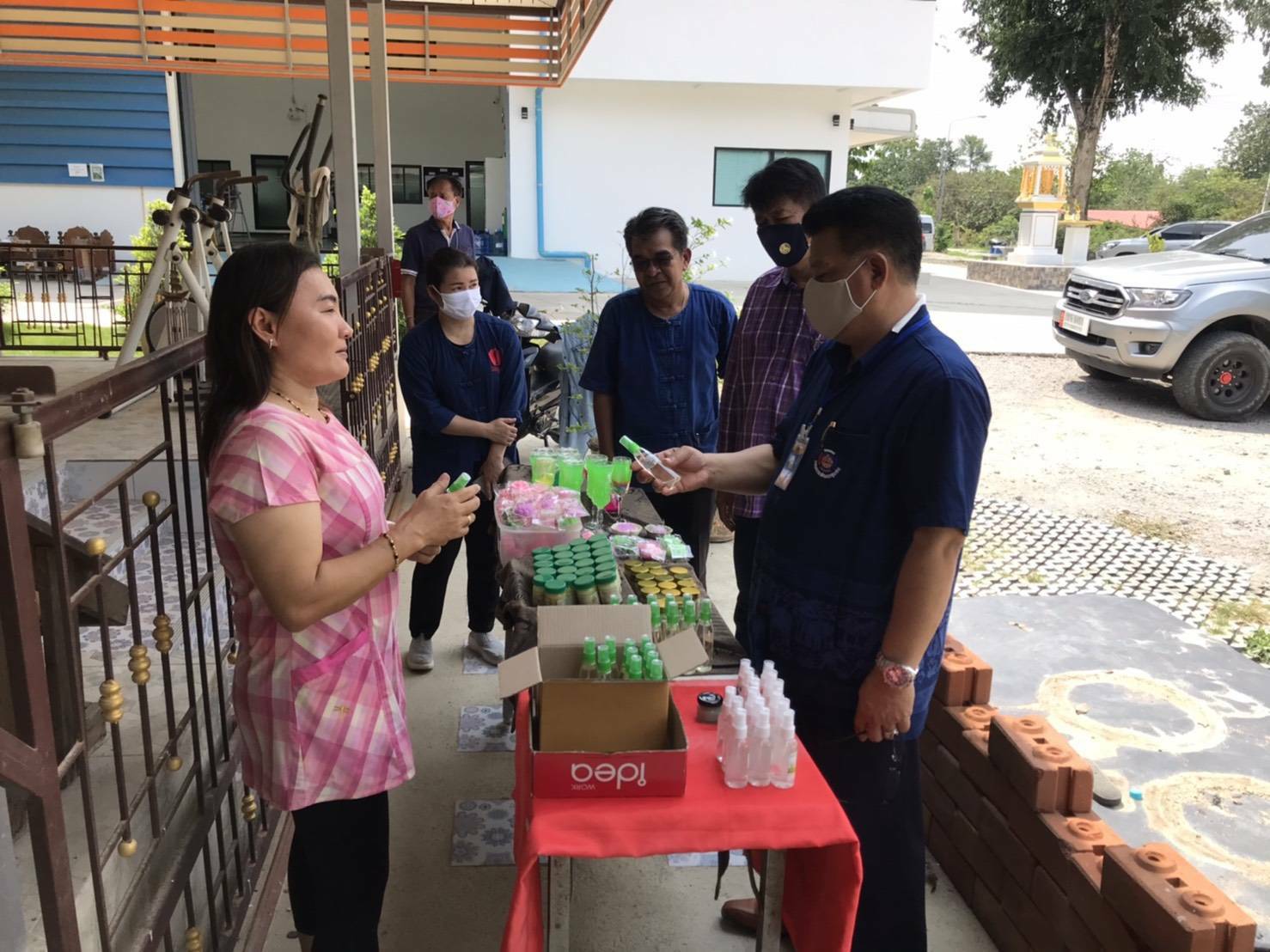 พัฒนาการจังหวัดระยอง ลงพื้นที่เยี่ยมเยือนกลุ่ม OTOP ในหมู่บ้านชุุมชนท่องเที่ยว OTOP นวัติวิถี