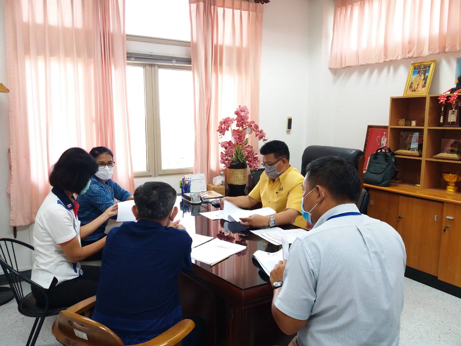 “พัฒนาการจังหวัดระยอง ประชุมเพื่อติดตามและรับฟังปัญหาในการทำงานของแต่ละกลุ่ม/ฝ่าย”