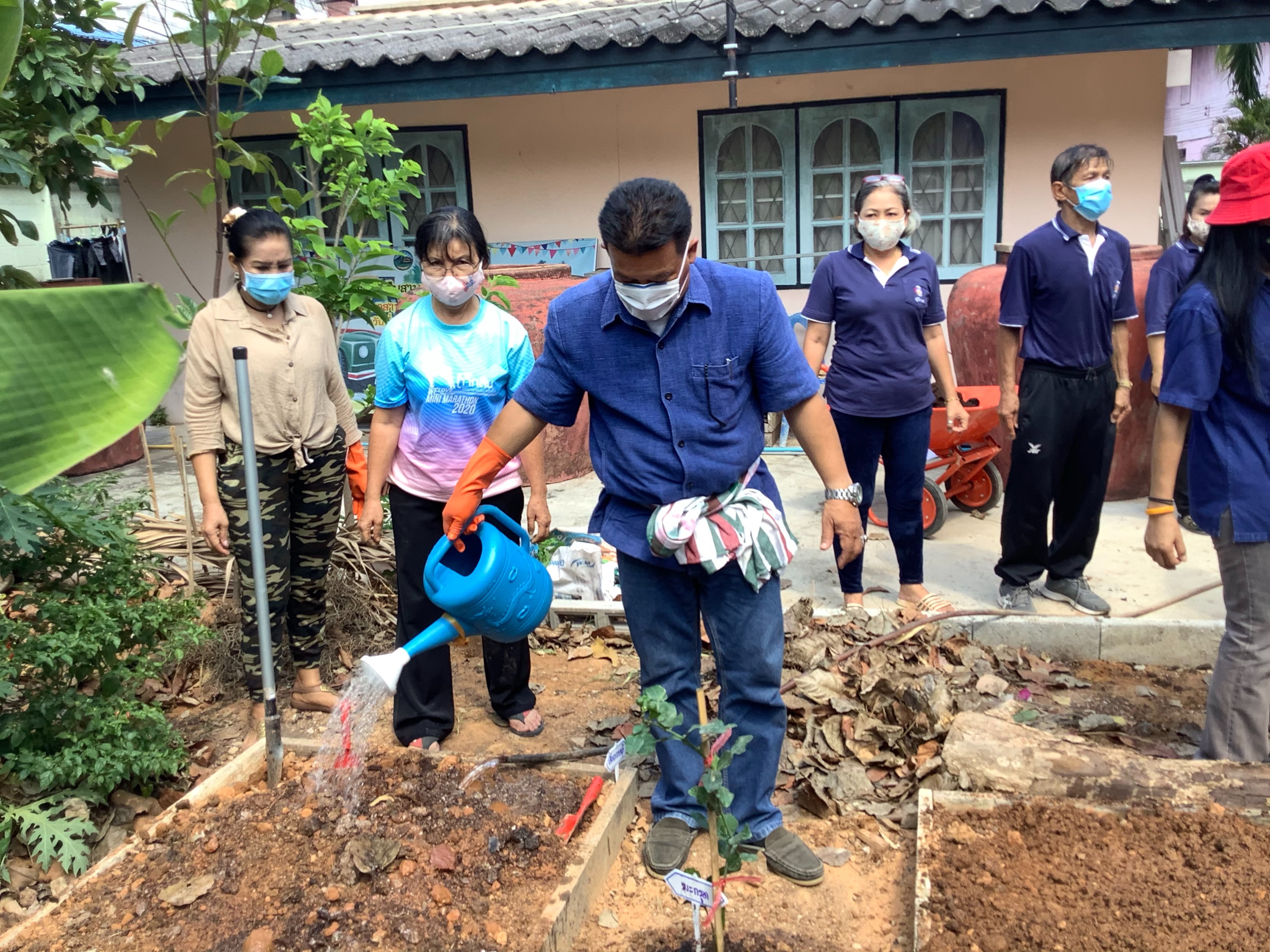 “พช. อ.แกลง  kick off เปิดปฏิบัติการ Quick win ปลูกพืชผักสวนครัว สร้างความมั่นคงทางอาหาร”