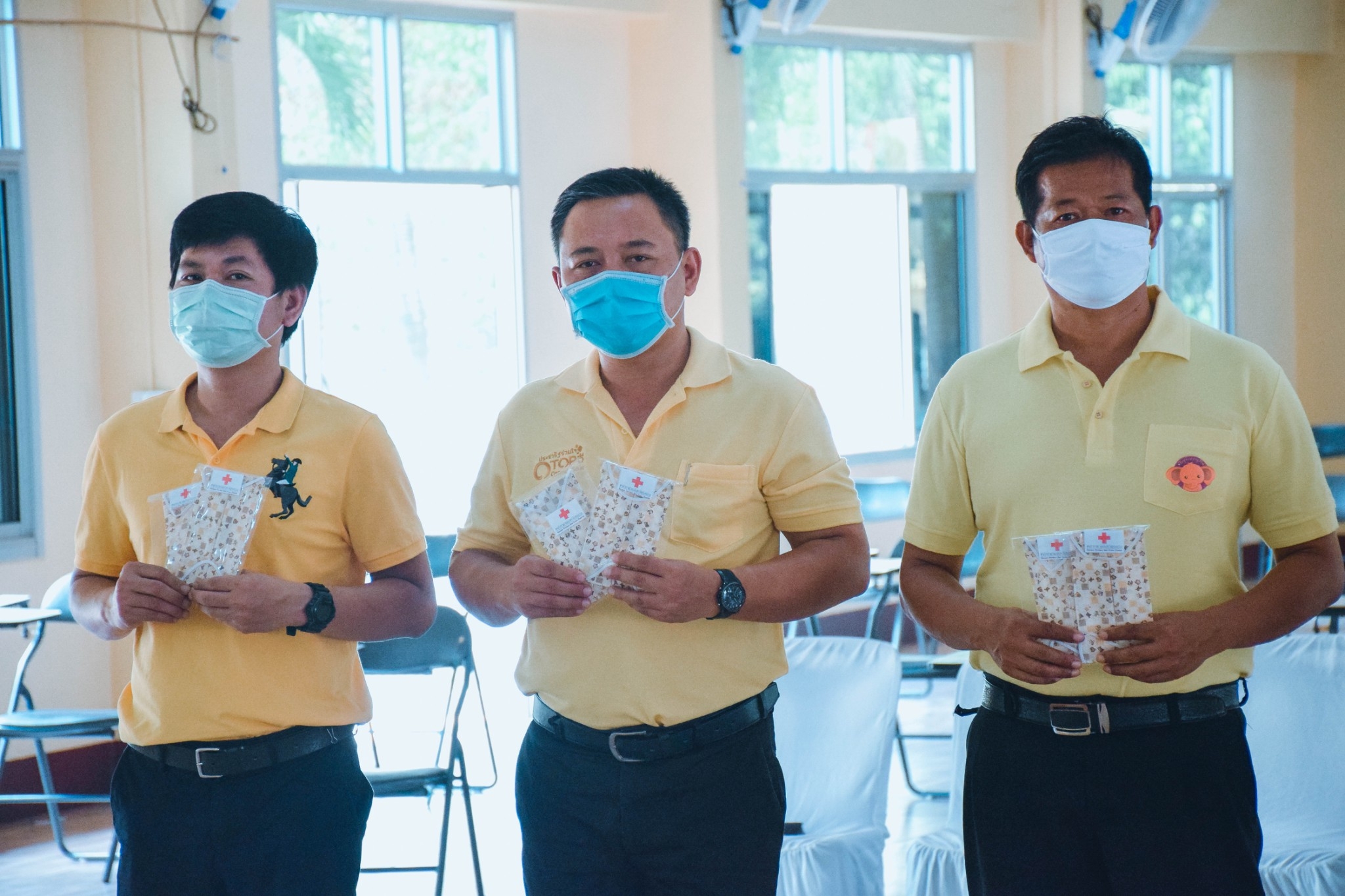 จังหวัดระยอง  รับพระราชทานเจลล้างมือ สมเด็จพระเจ้าลูกเธอ เจ้าฟ้าพัชรกิติยาภา นเรนทิราเทพยวดี กรมหลวงราชสาริณีสิริพัชร มหาวัชรราชธิดา
