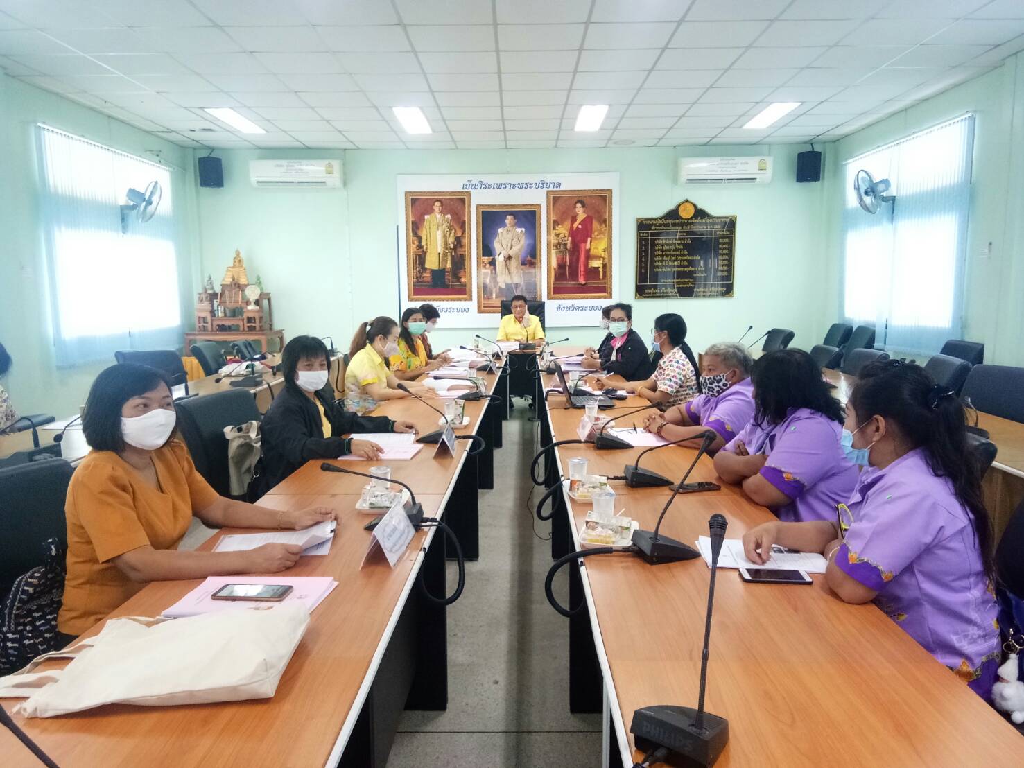 “พัฒนาการชุมชนจังหวัดระยอง ลงพื้น..ที่เฟ้นคัดเลือกคนกองทุนพัฒนาบทบาทสตรีดีเด่น ปี 2563 (วันที่ 1)”