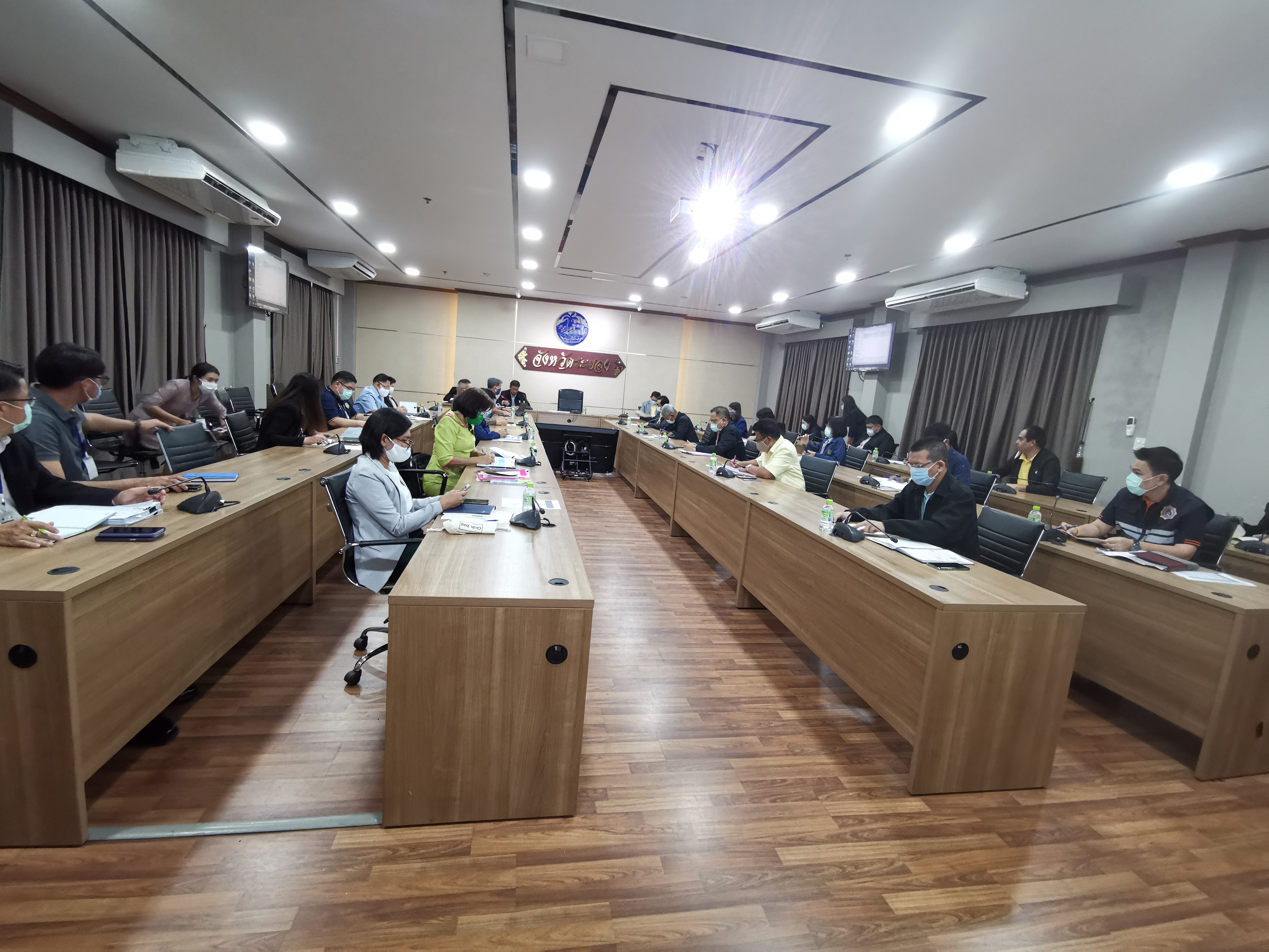 “พัฒนาการจังหวัดระยอง ร่วมประชุมศูนย์บริหารและประสานการปฏิบัติเพื่อเฝ้าระวัง ป้องกัน และควบคุมการแพร่ระบาดของโรคติดเชื้อไวรัสโคโรนา 2019 (COVID-19) จังหวัดระยอง (ครั้งที่ 24)”