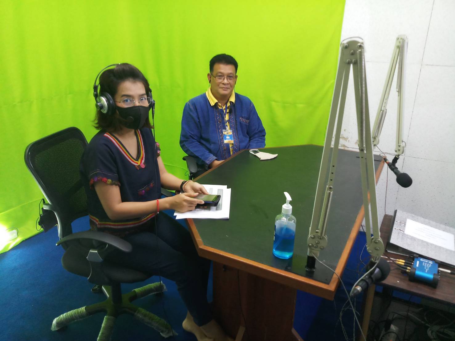 ?? “พัฒนาการจังหวัดระยอง ร่วมดำเนินรายการวิทยุ สร้างการรับรู้เพื่อเฝ้าระวัง ป้องกัน และควบคุมการแพร่ระบาดของโรคติดเชื้อไวรัสโคโรนา 2019 (COVID-19) จังหวัดระยอง