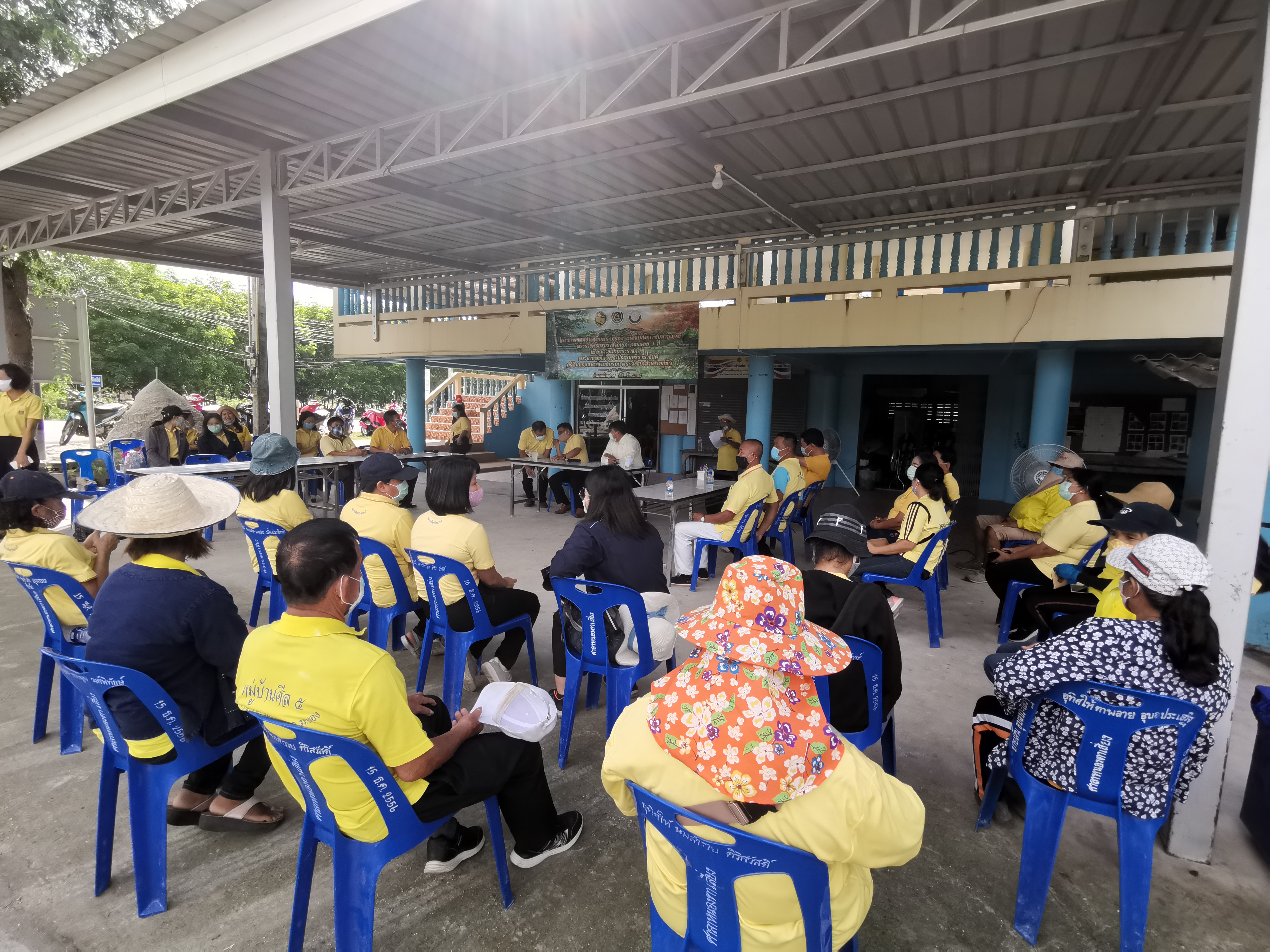 พช.ระยอง จัดกิจกรรมปลูกป่าเฉลิมพระเกียรติ เนื่องในโอกาสมหามงคลพระราชพิธีบรมราชาภิเษก ครบรอบ 1 ปี