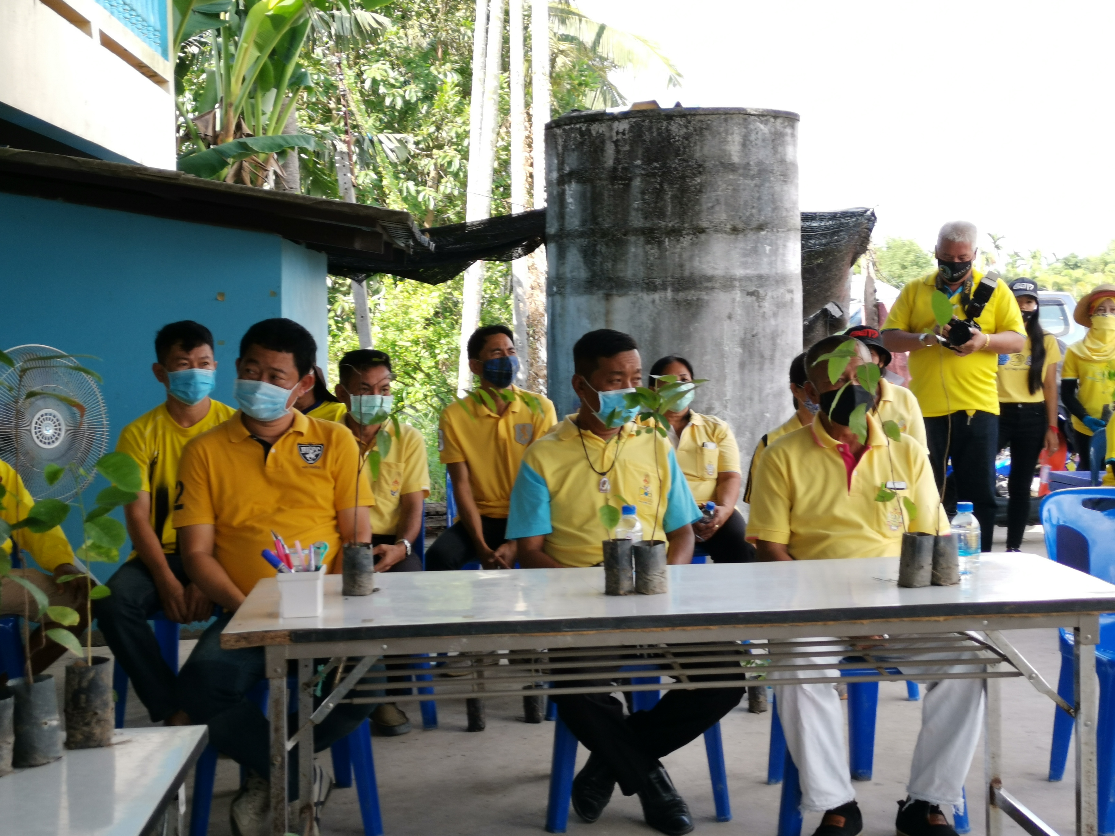 พช.ระยอง จัดกิจกรรมปลูกป่าเฉลิมพระเกียรติ เนื่องในโอกาสมหามงคลพระราชพิธีบรมราชาภิเษก ครบรอบ 1 ปี