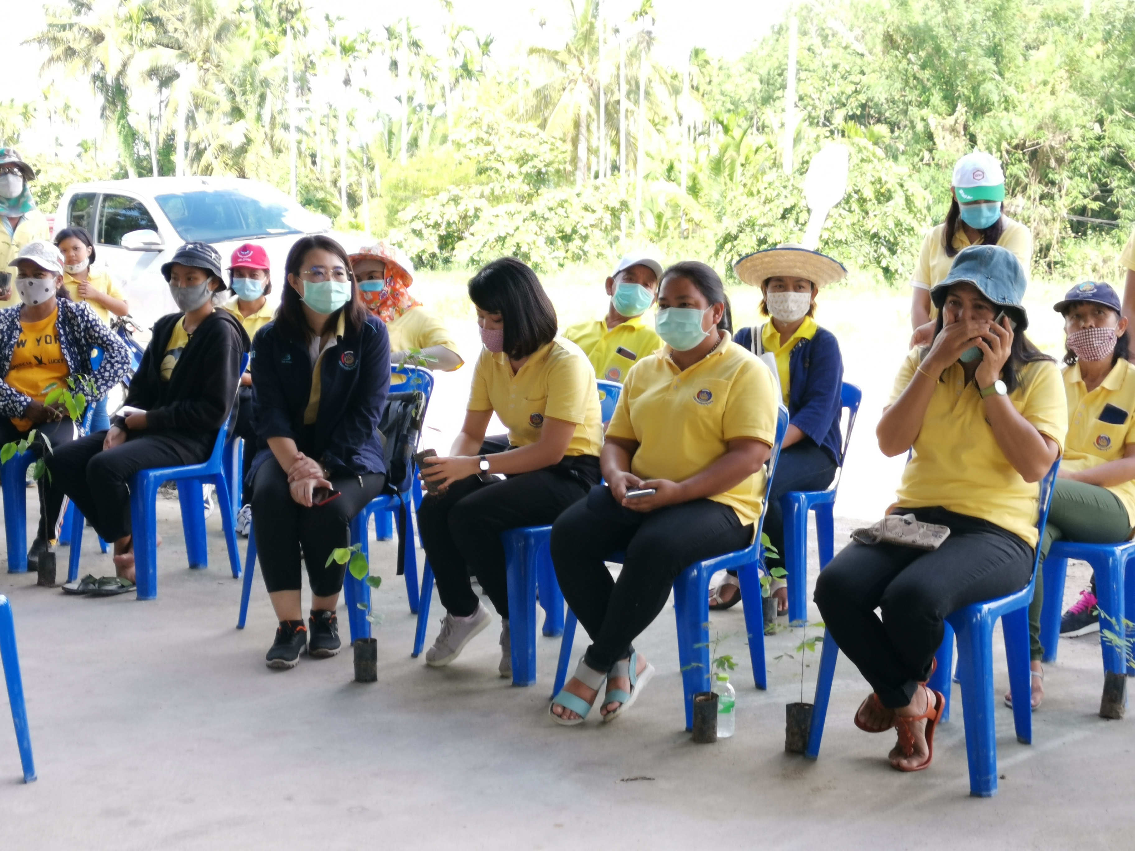 พช.ระยอง จัดกิจกรรมปลูกป่าเฉลิมพระเกียรติ เนื่องในโอกาสมหามงคลพระราชพิธีบรมราชาภิเษก ครบรอบ 1 ปี