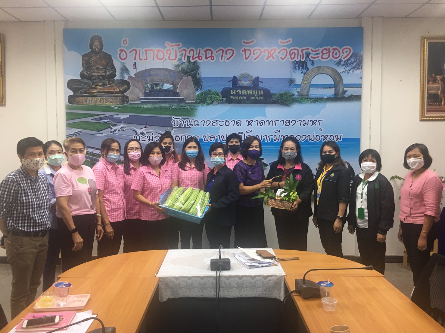 ?? “พัฒนาชุมชนจังหวัดระยอง ลงพื้น..ที่เฟ้นคัดเลือกคนกองทุนพัฒนาบทบาทสตรีดีเด่น ปี 2563 (วันที่ 2)”