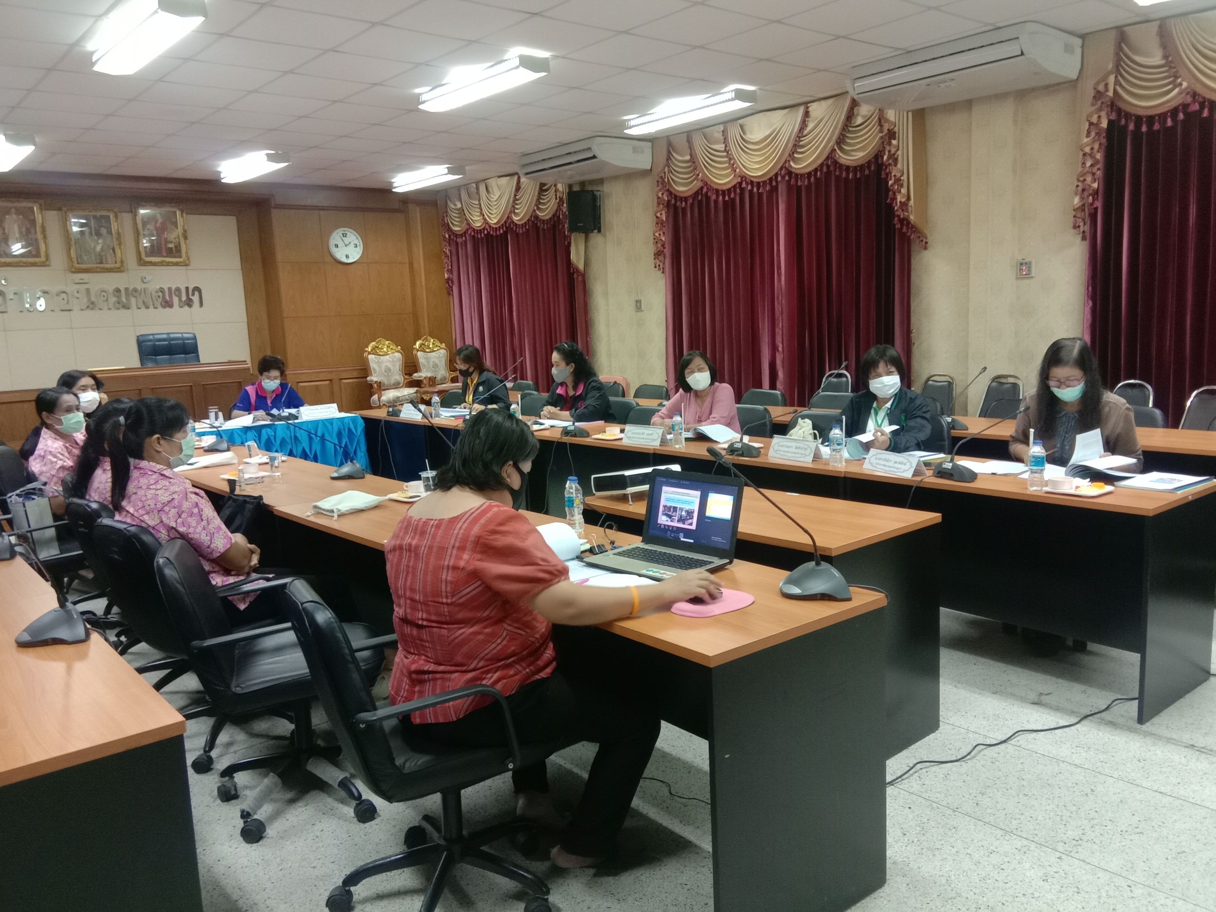 ?? “พัฒนาชุมชนจังหวัดระยอง ลงพื้น..ที่เฟ้นคัดเลือกคนกองทุนพัฒนาบทบาทสตรีดีเด่น ปี 2563 (วันที่ 2)”