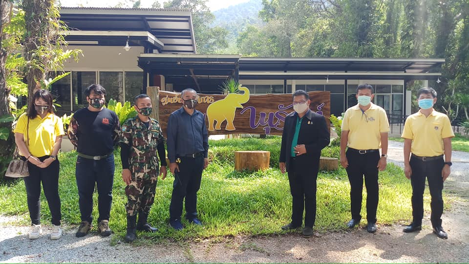 พช.จังหวัดระยอง  เยี่ยมพื้นที่ในสถานการณ์โควิด -19”